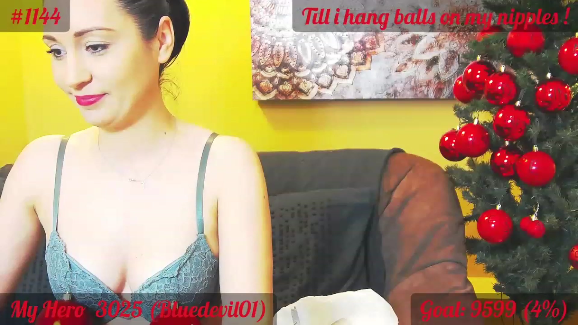 Gallery image thumbnail from QuinnieSmile's myfreecams stream on, 12/09/2022, 13:05 image 12 of 20