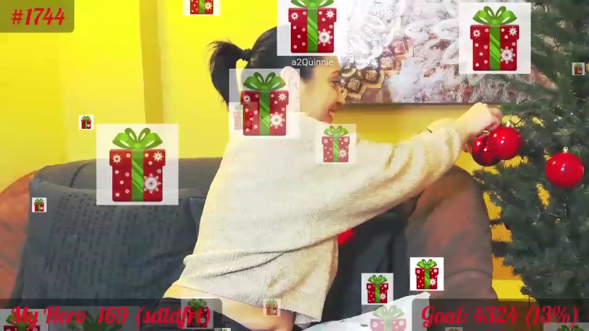 Gallery image thumbnail from QuinnieSmile's myfreecams stream on, 12/09/2022, 13:05 image 7 of 20