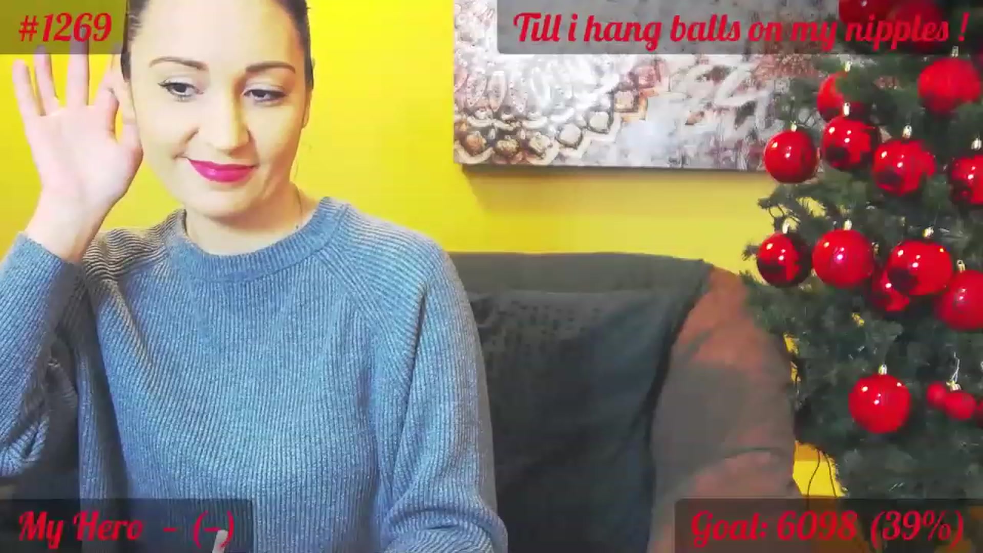 Gallery image thumbnail from QuinnieSmile's myfreecams stream on, 12/12/2022, 08:25 image 9 of 20