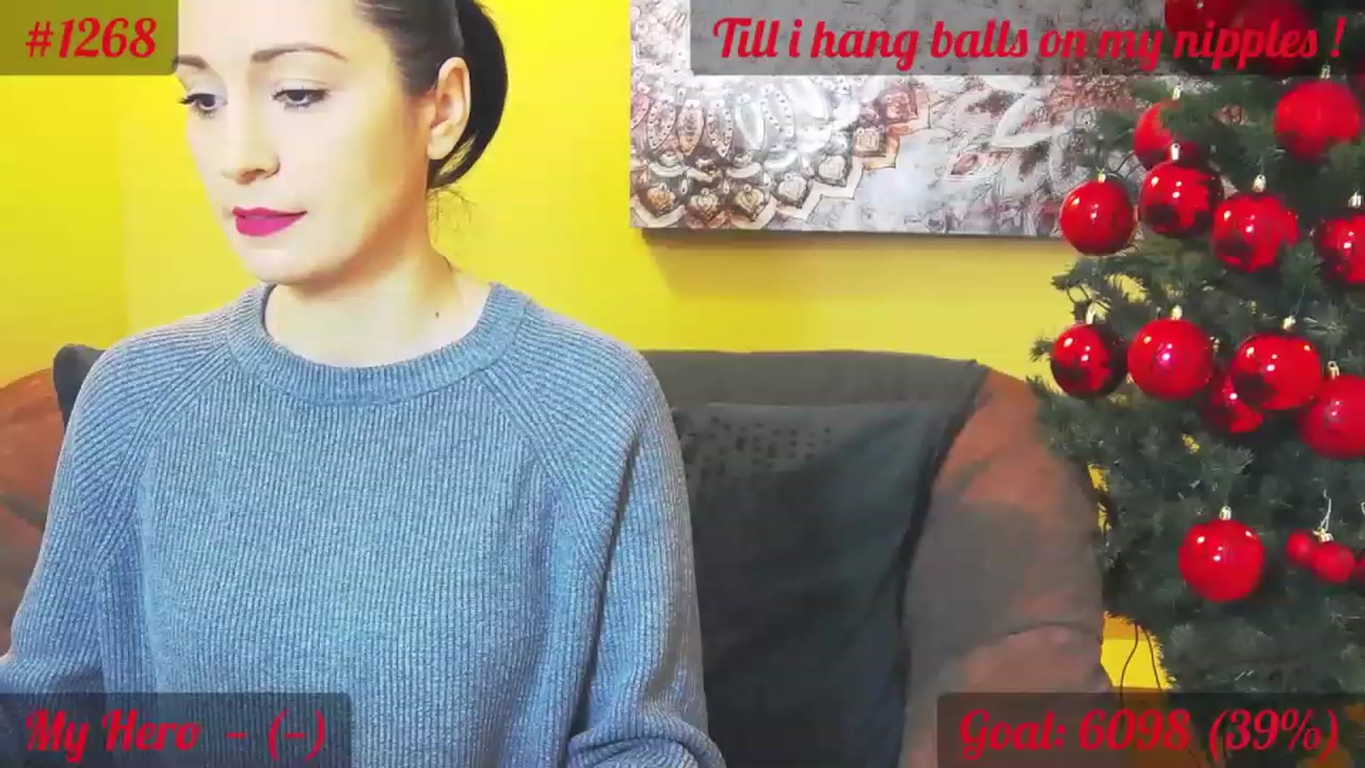Gallery image thumbnail from QuinnieSmile's myfreecams stream on, 12/12/2022, 08:25 image 2 of 20