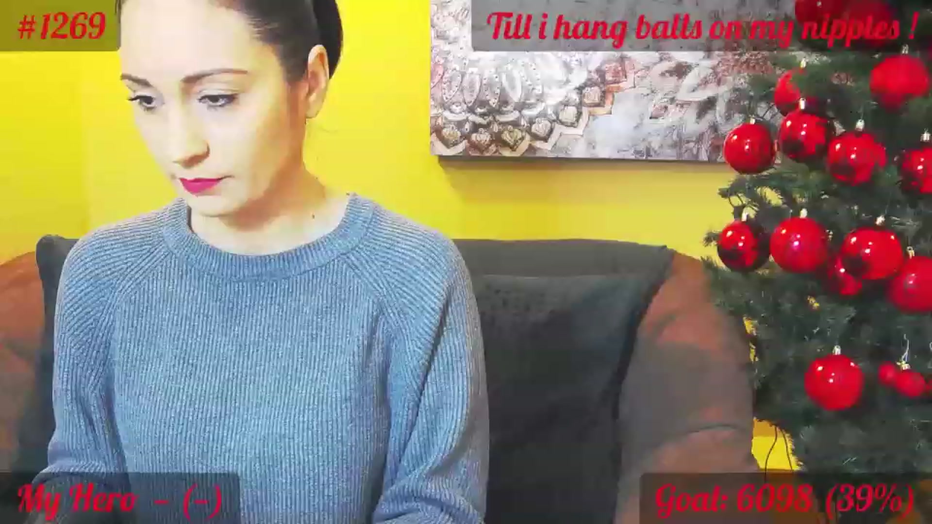 Gallery image thumbnail from QuinnieSmile's myfreecams stream on, 12/12/2022, 08:25 image 5 of 20