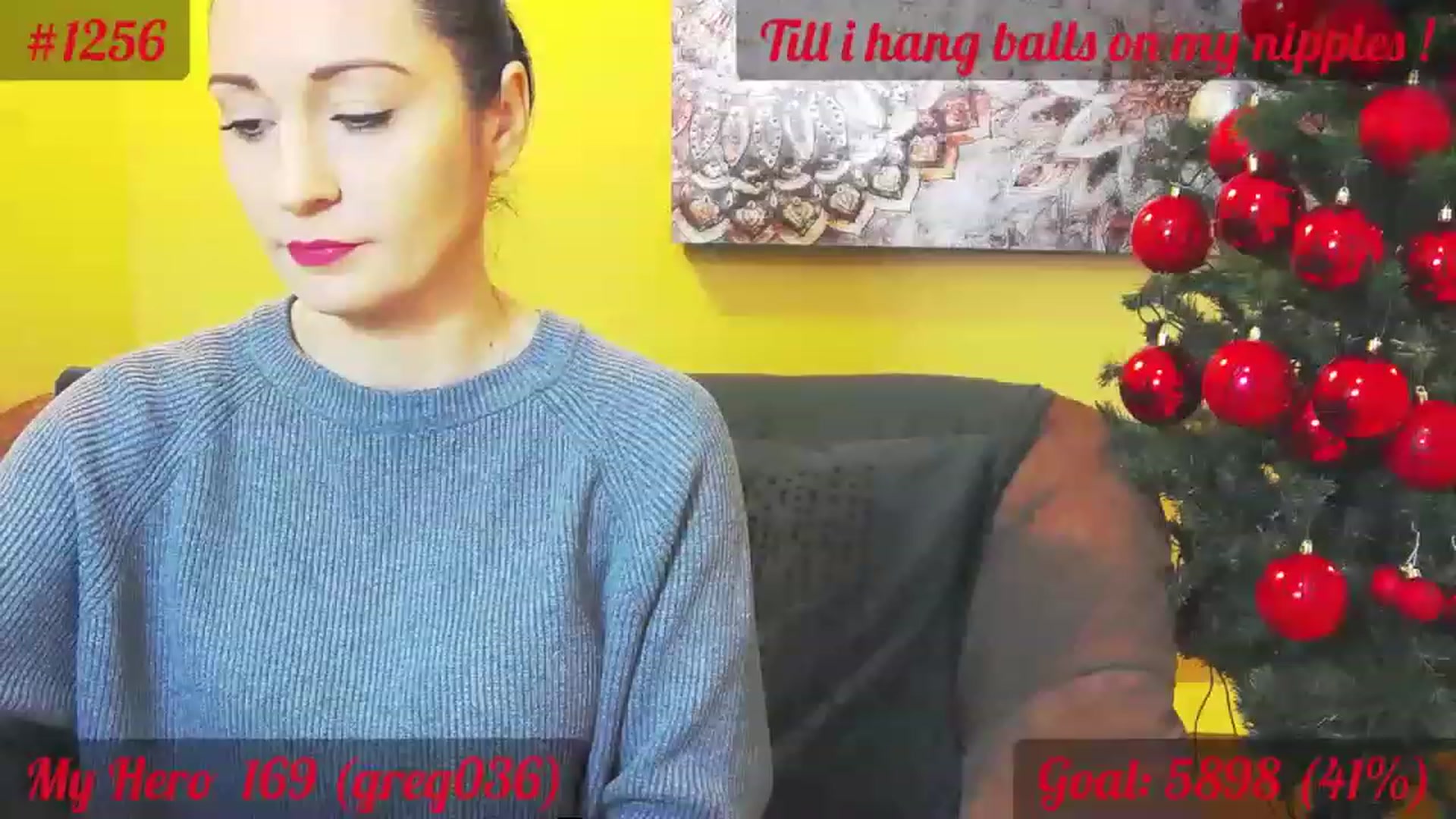 Gallery image thumbnail from QuinnieSmile's myfreecams stream on, 12/12/2022, 08:55 image 13 of 20