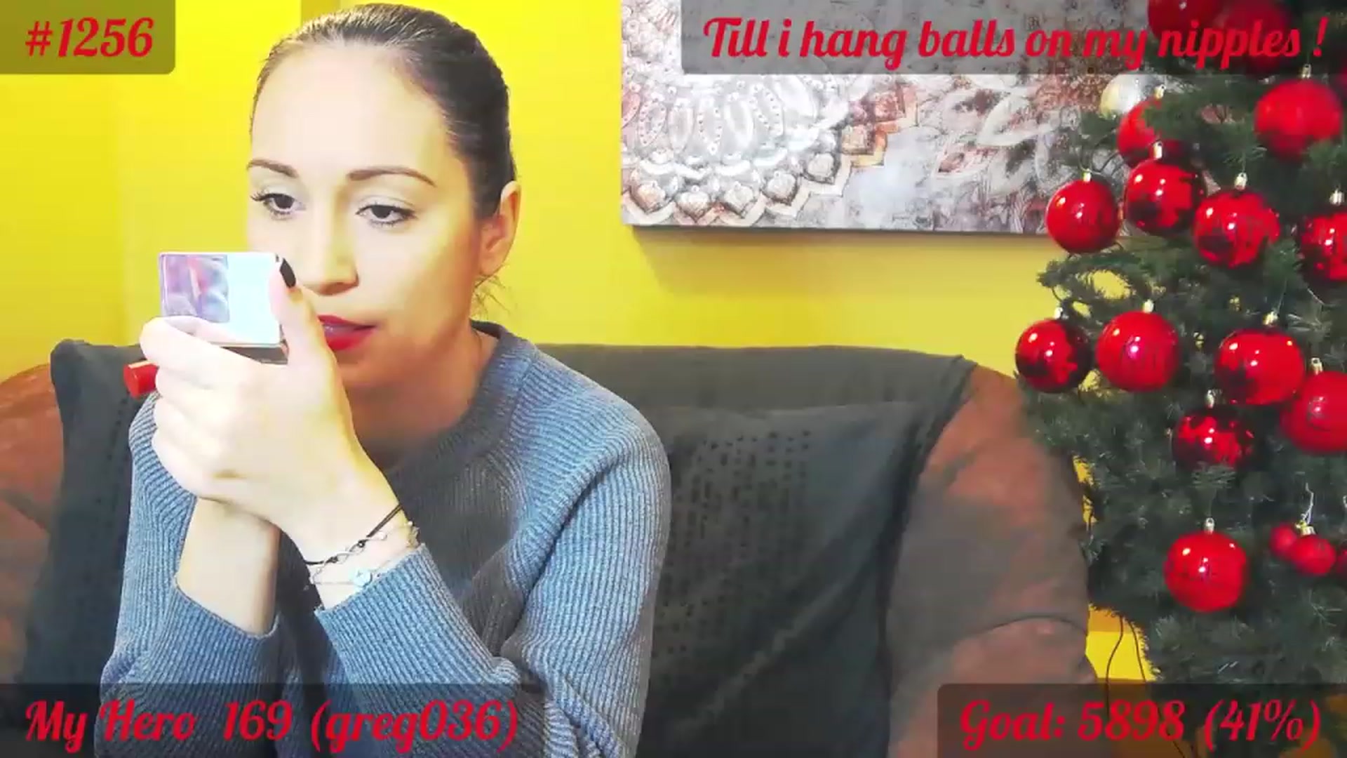 Gallery image thumbnail from QuinnieSmile's myfreecams stream on, 12/12/2022, 08:55 image 16 of 20