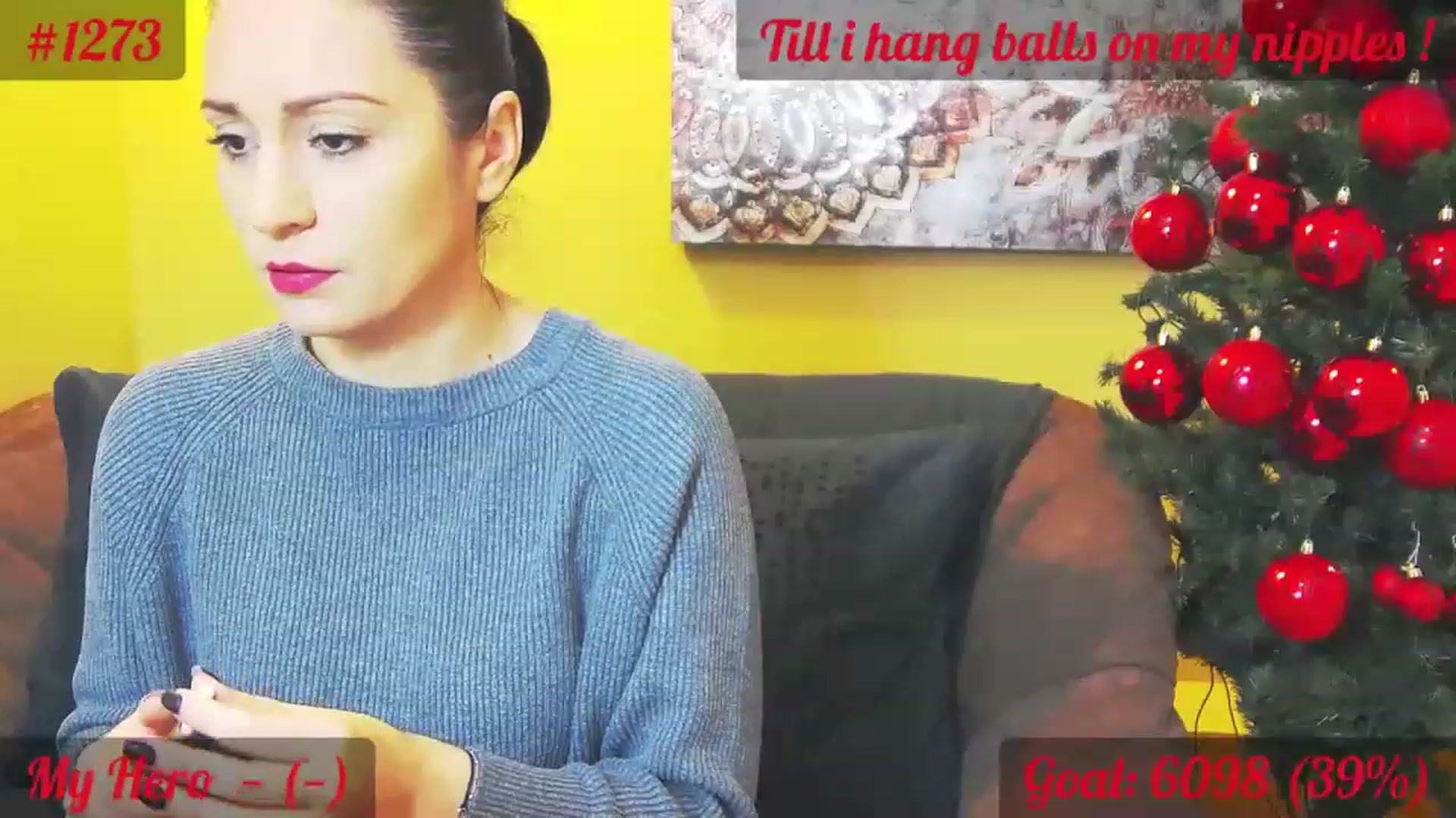 Gallery image thumbnail from QuinnieSmile's myfreecams stream on, 12/12/2022, 08:55 image 7 of 20