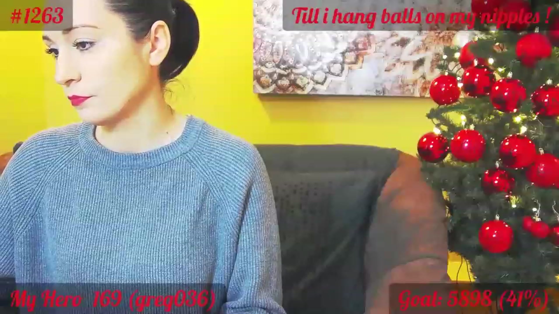 Gallery image thumbnail from QuinnieSmile's myfreecams stream on, 12/12/2022, 10:20 image 8 of 20