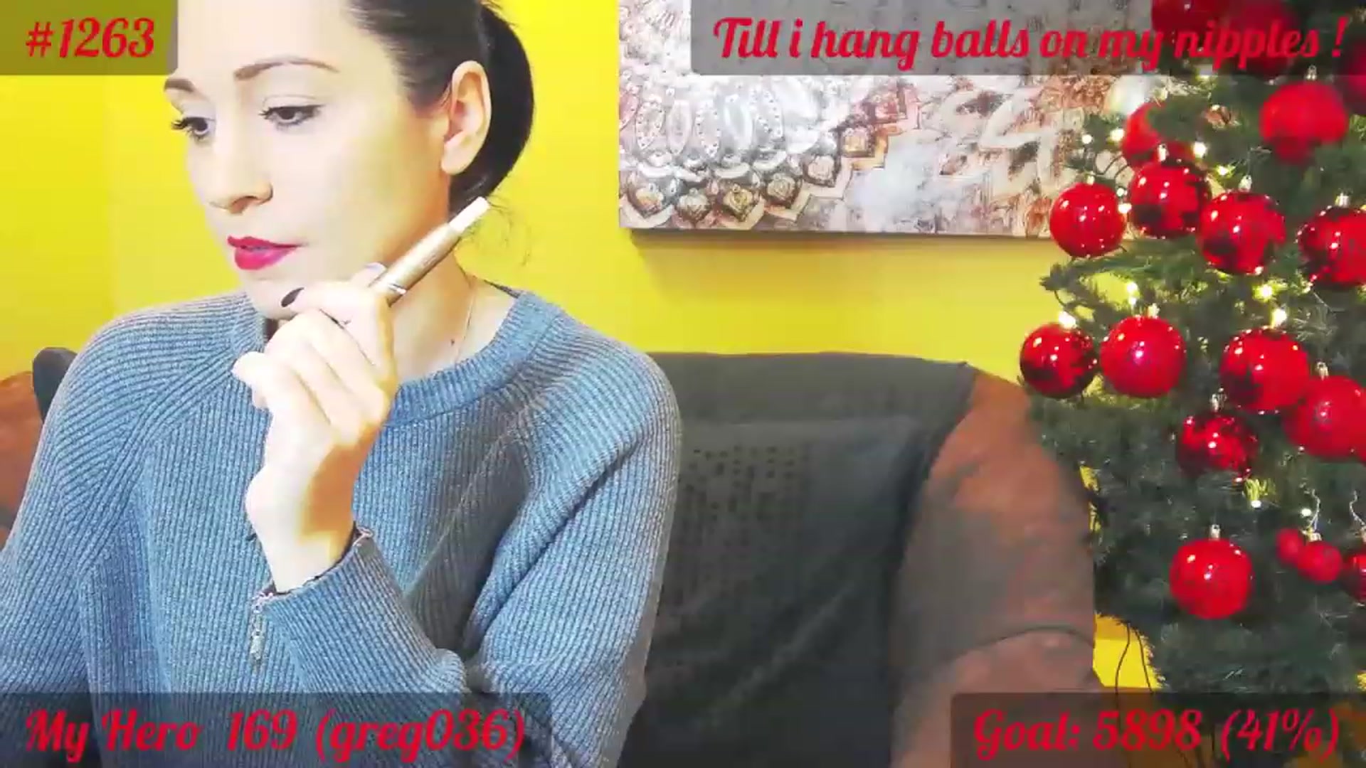 Gallery image thumbnail from QuinnieSmile's myfreecams stream on, 12/12/2022, 10:20 image 16 of 20