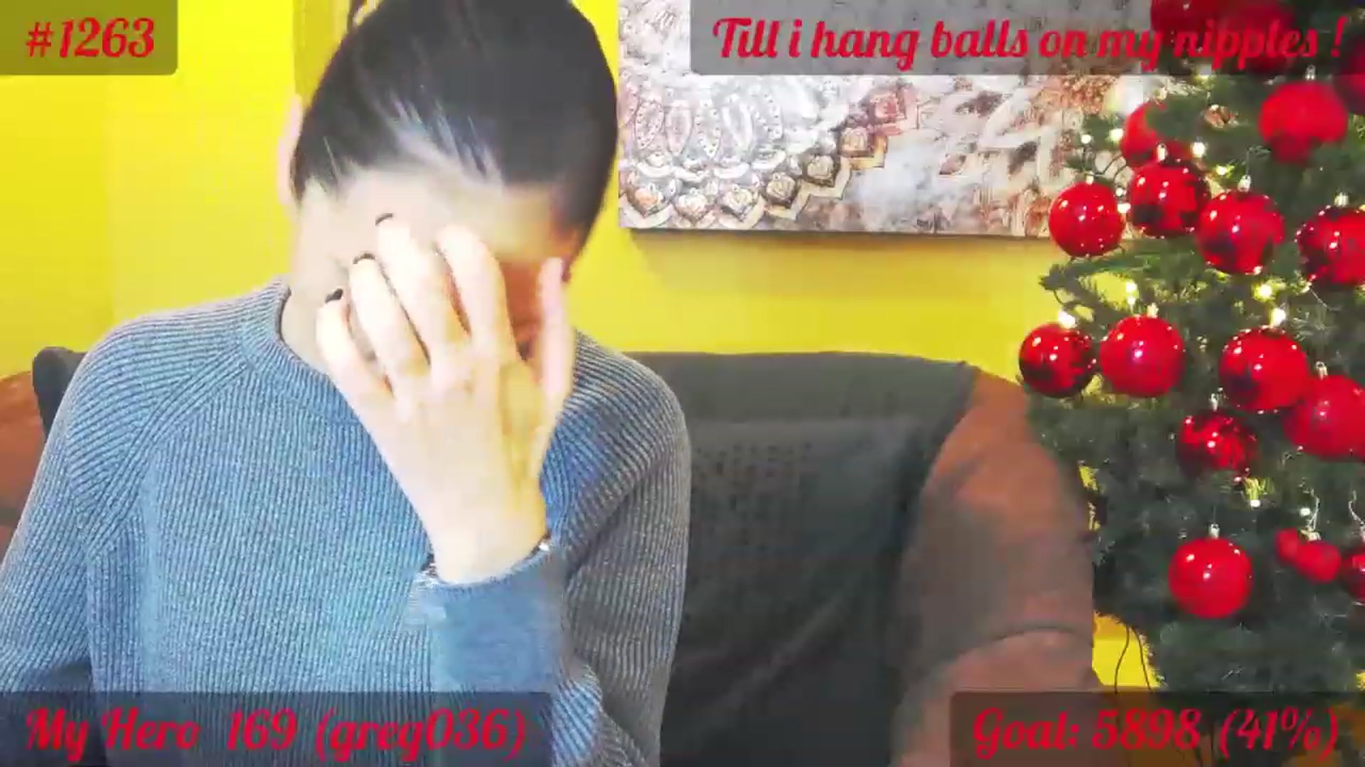 Gallery image thumbnail from QuinnieSmile's myfreecams stream on, 12/12/2022, 10:20 image 17 of 20