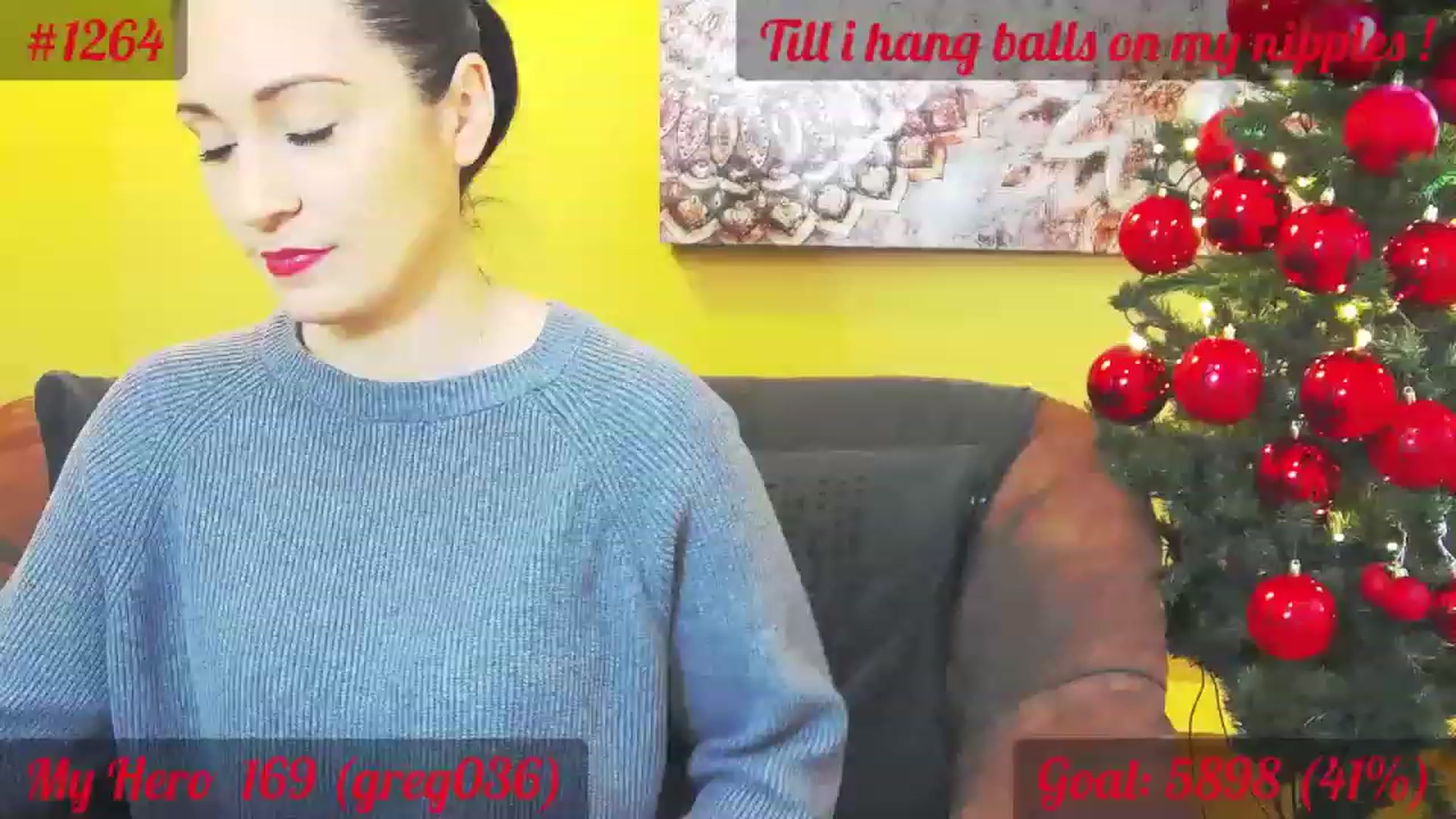 Gallery image thumbnail from QuinnieSmile's myfreecams stream on, 12/12/2022, 10:54 image 11 of 20