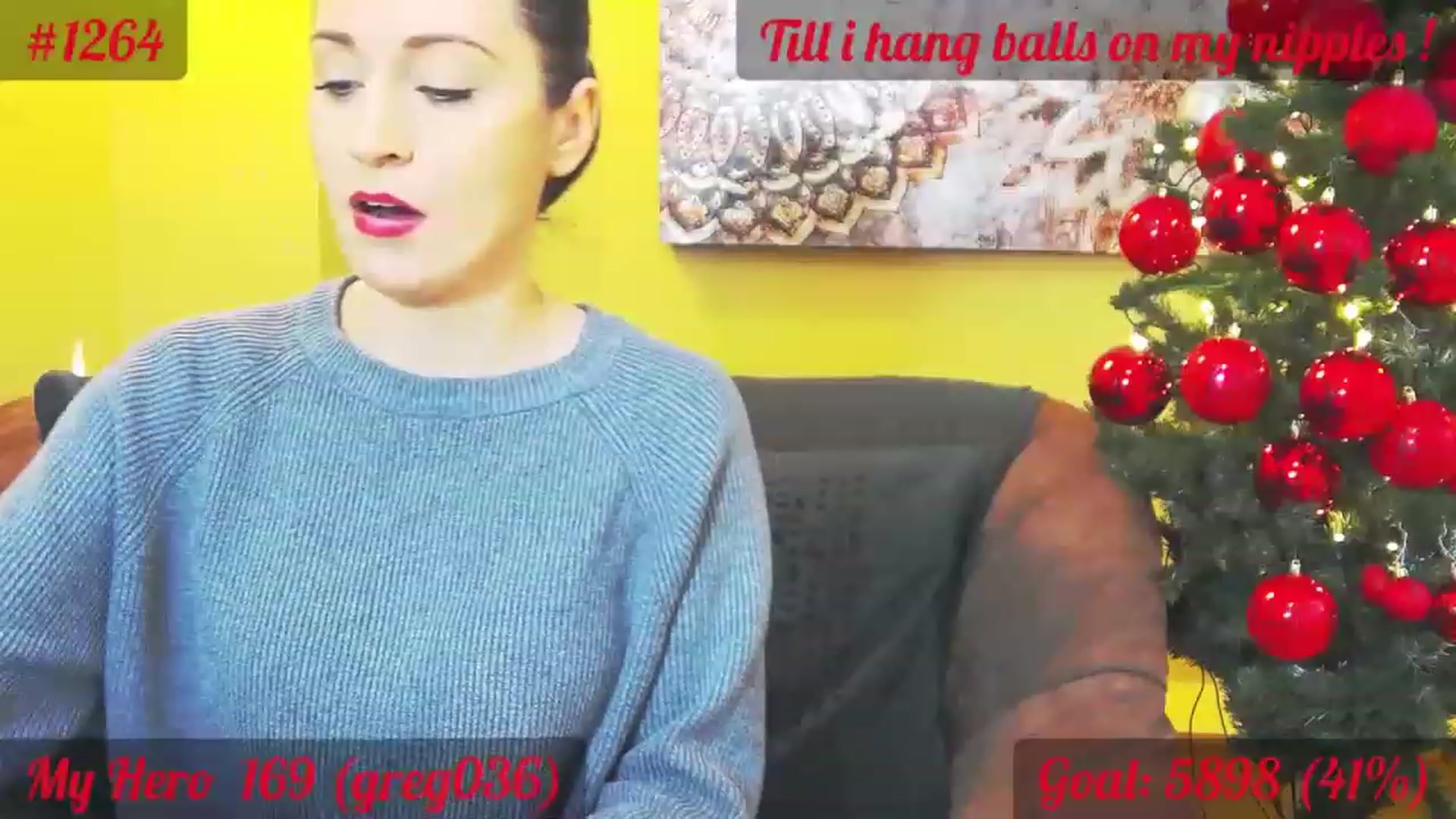 Gallery image thumbnail from QuinnieSmile's myfreecams stream on, 12/12/2022, 10:54 image 15 of 20