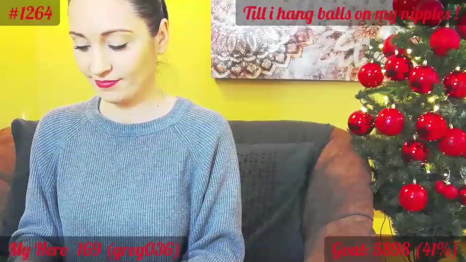 Gallery image thumbnail from QuinnieSmile's myfreecams stream on, 12/12/2022, 10:54 image 14 of 20
