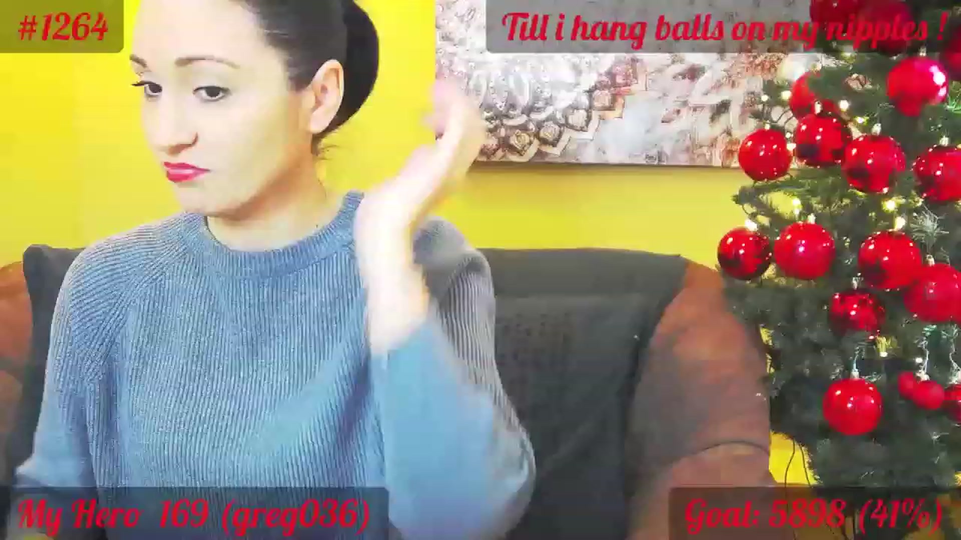 Gallery image thumbnail from QuinnieSmile's myfreecams stream on, 12/12/2022, 10:54 image 9 of 20