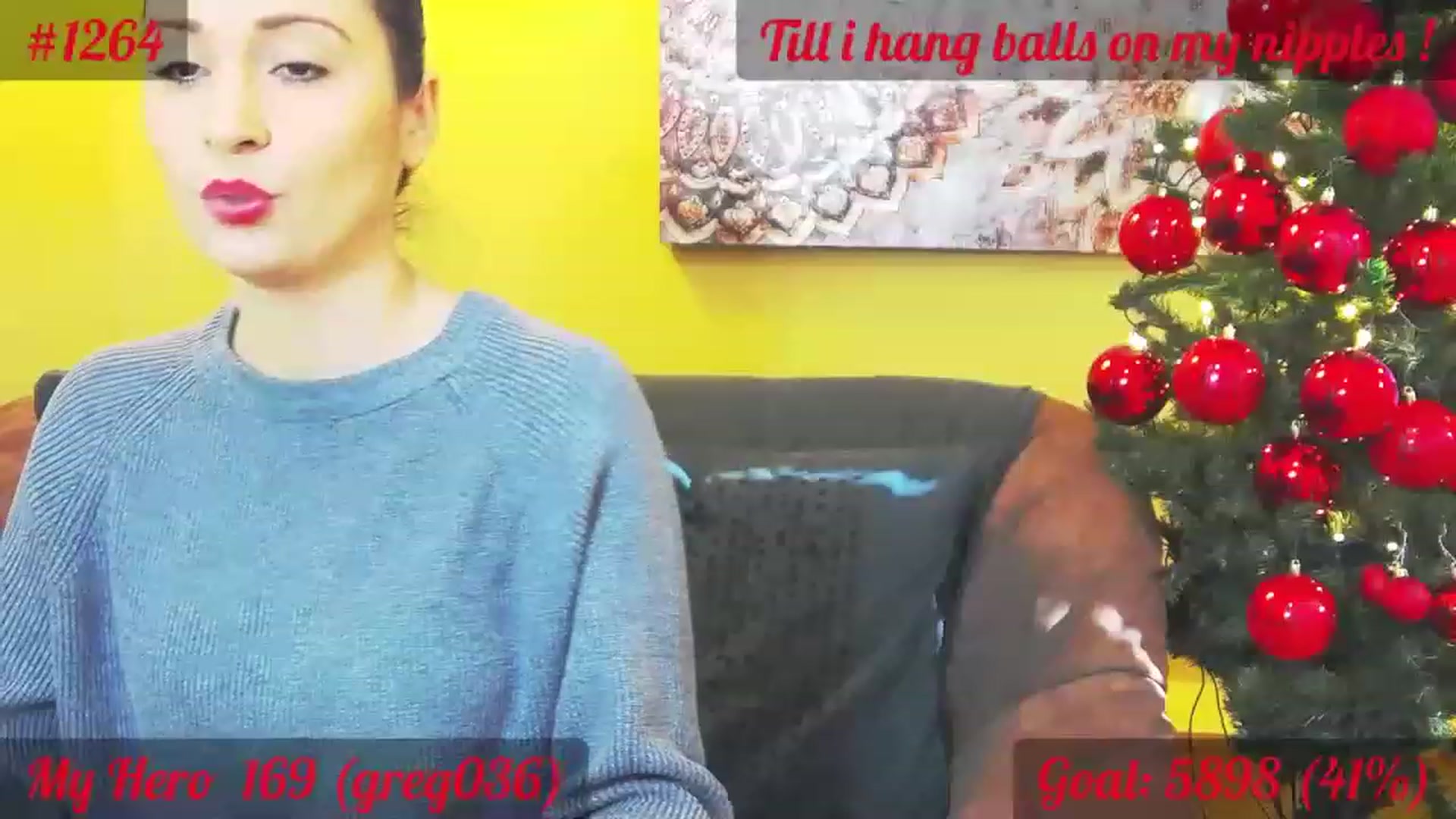 Gallery image thumbnail from QuinnieSmile's myfreecams stream on, 12/12/2022, 10:54 image 3 of 20