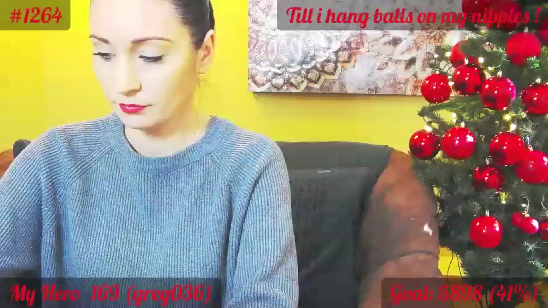 Gallery image thumbnail from QuinnieSmile's myfreecams stream on, 12/12/2022, 10:54 image 6 of 20