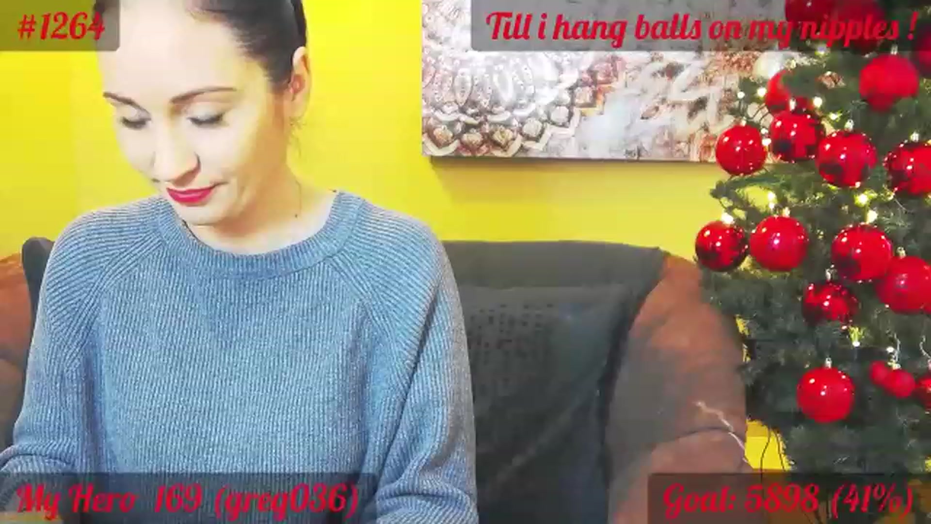 Gallery image thumbnail from QuinnieSmile's myfreecams stream on, 12/12/2022, 10:54 image 1 of 20