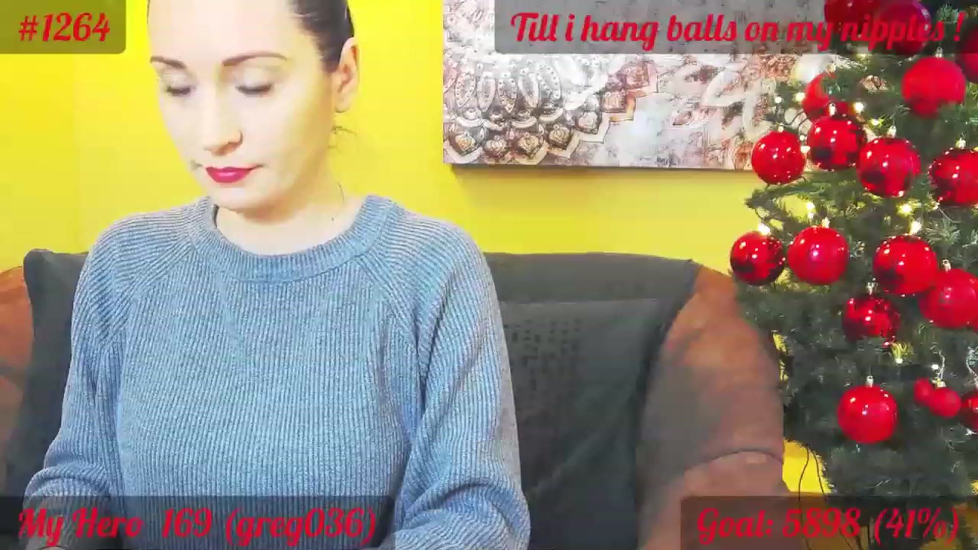 Gallery image thumbnail from QuinnieSmile's myfreecams stream on, 12/12/2022, 10:54 image 13 of 20