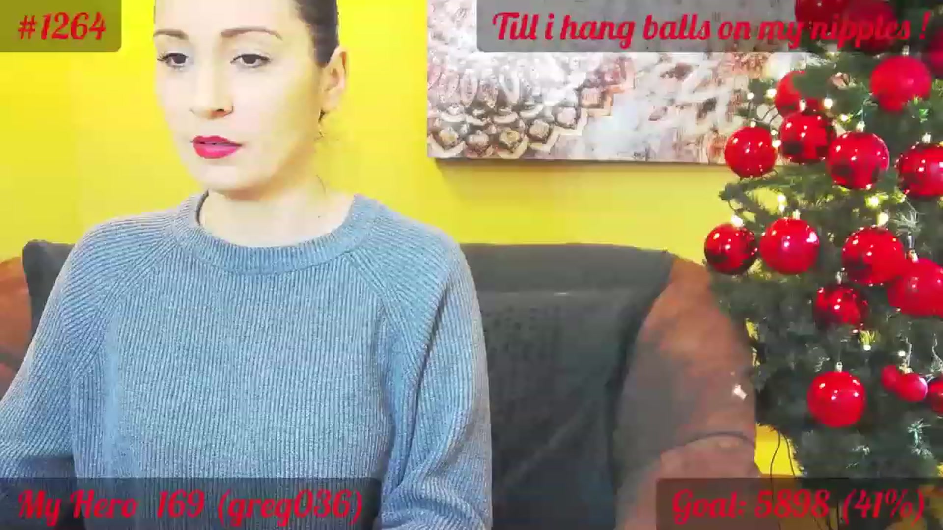 Gallery image thumbnail from QuinnieSmile's myfreecams stream on, 12/12/2022, 10:54 image 7 of 20