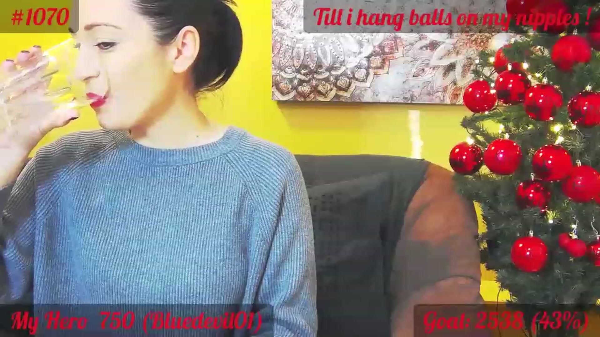 Gallery image thumbnail from QuinnieSmile's myfreecams stream on, 12/12/2022, 12:04 image 19 of 20