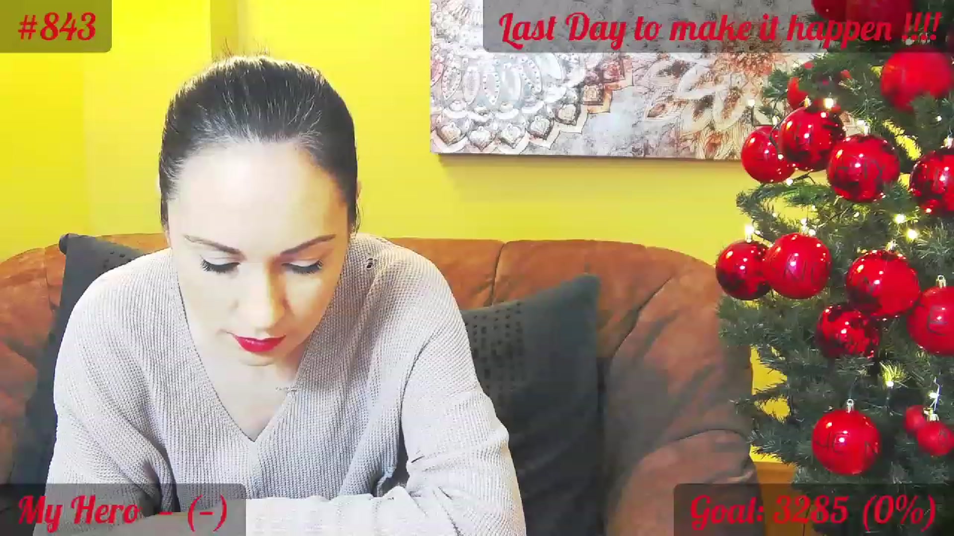 Gallery image thumbnail from QuinnieSmile's myfreecams stream on, 12/15/2022, 10:25 image 17 of 20