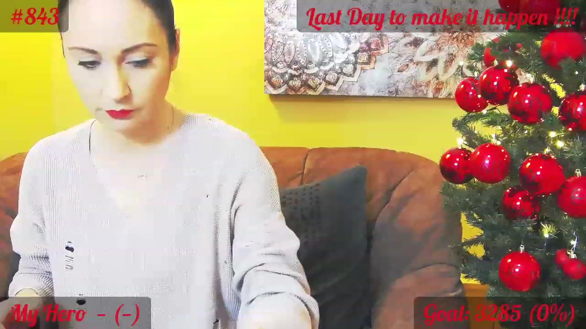 Gallery image thumbnail from QuinnieSmile's myfreecams stream on, 12/15/2022, 10:25 image 11 of 20