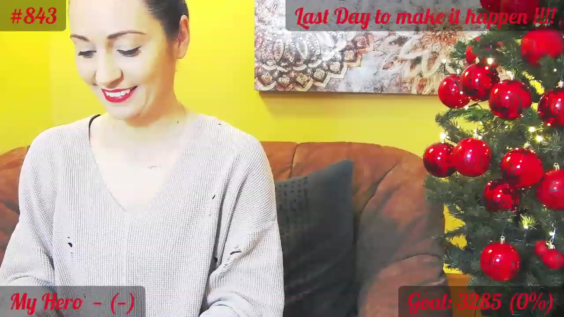 Gallery image thumbnail from QuinnieSmile's myfreecams stream on, 12/15/2022, 10:25 image 13 of 20