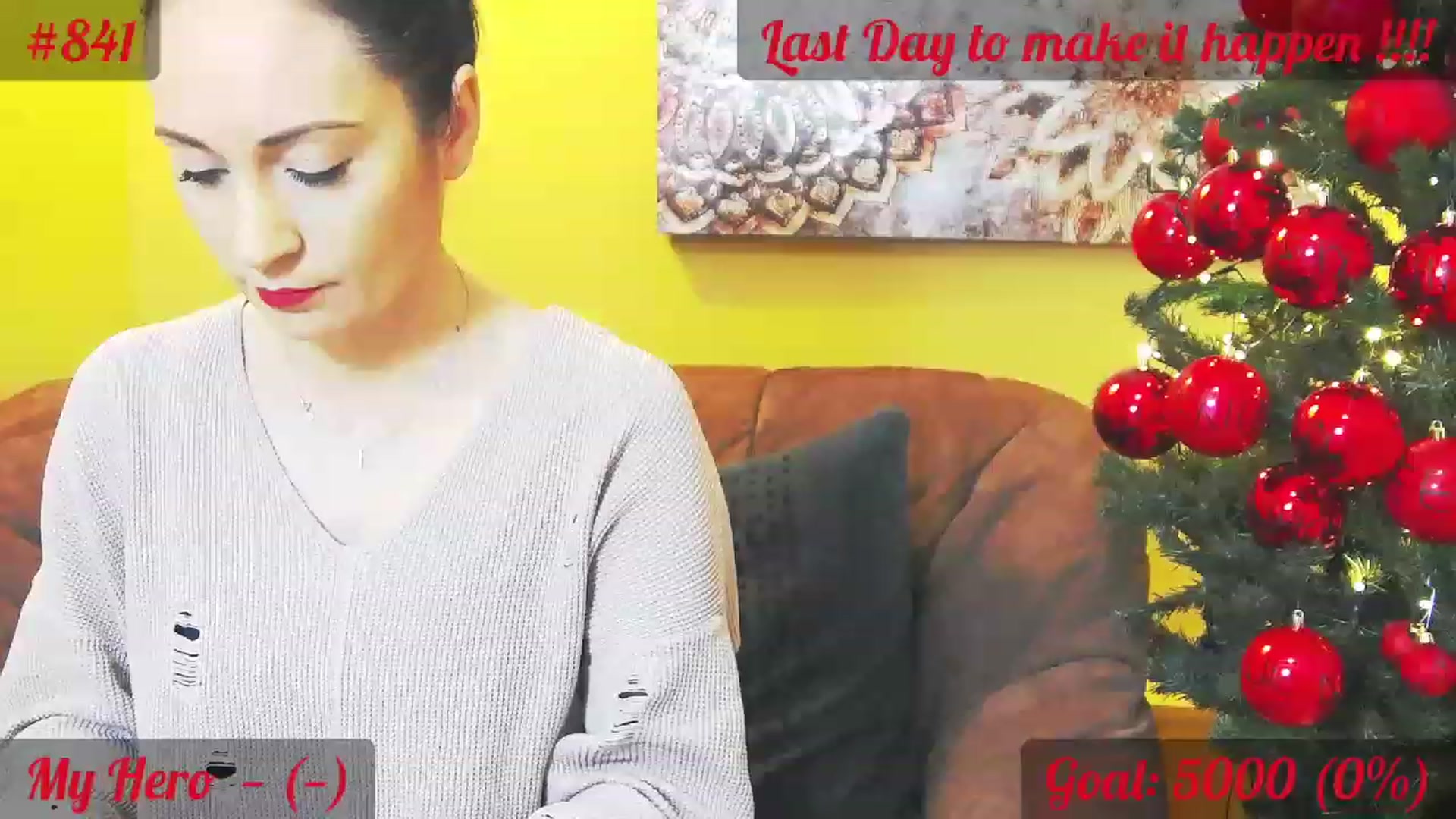 Gallery image thumbnail from QuinnieSmile's myfreecams stream on, 12/15/2022, 10:25 image 3 of 20