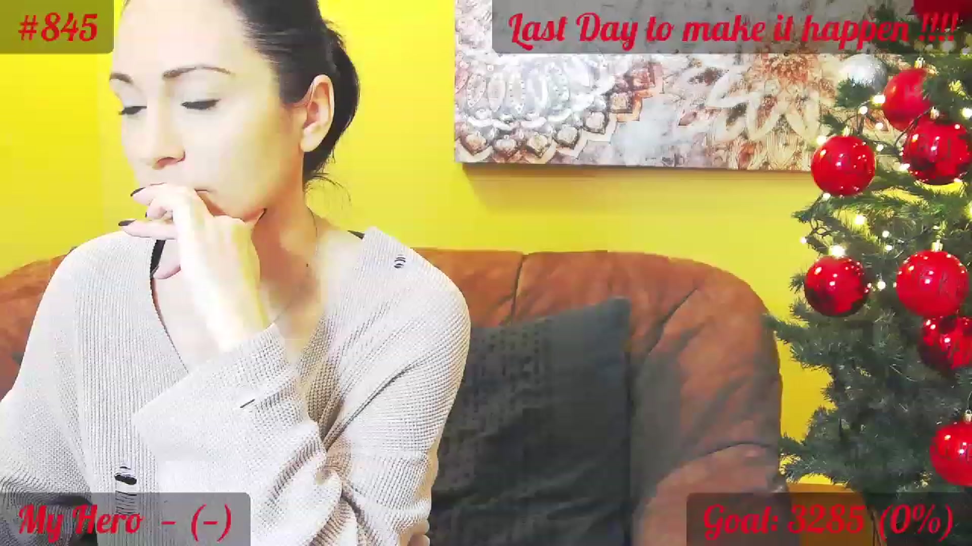 Gallery image thumbnail from QuinnieSmile's myfreecams stream on, 12/15/2022, 12:50 image 3 of 20