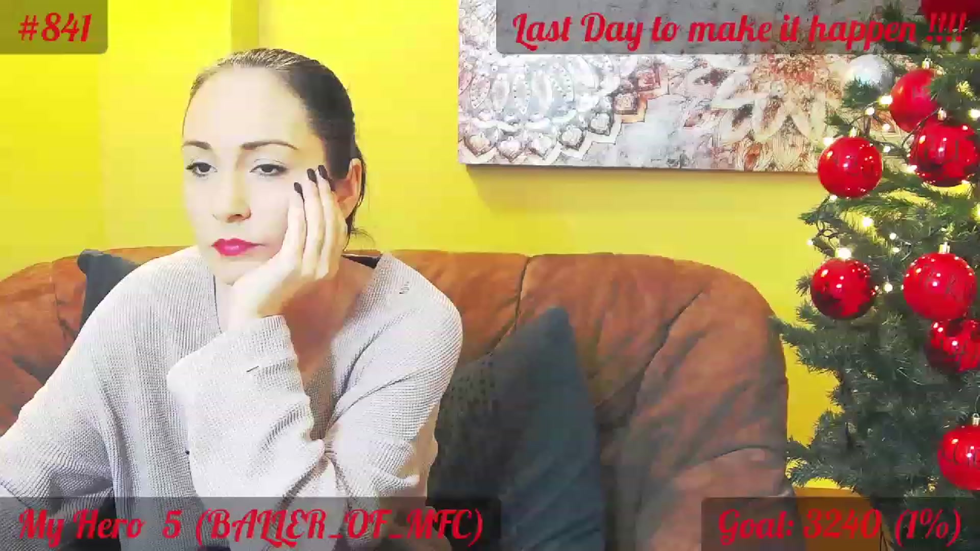 Gallery image thumbnail from QuinnieSmile's myfreecams stream on, 12/15/2022, 12:50 image 11 of 20