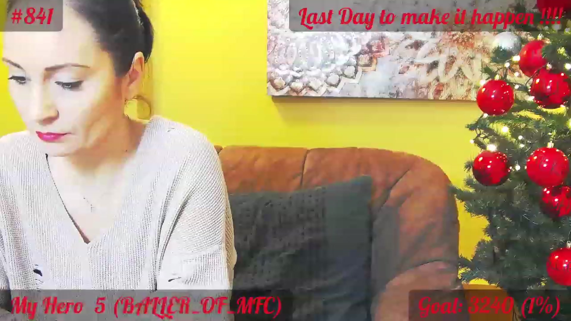 Gallery image thumbnail from QuinnieSmile's myfreecams stream on, 12/15/2022, 12:50 image 9 of 20