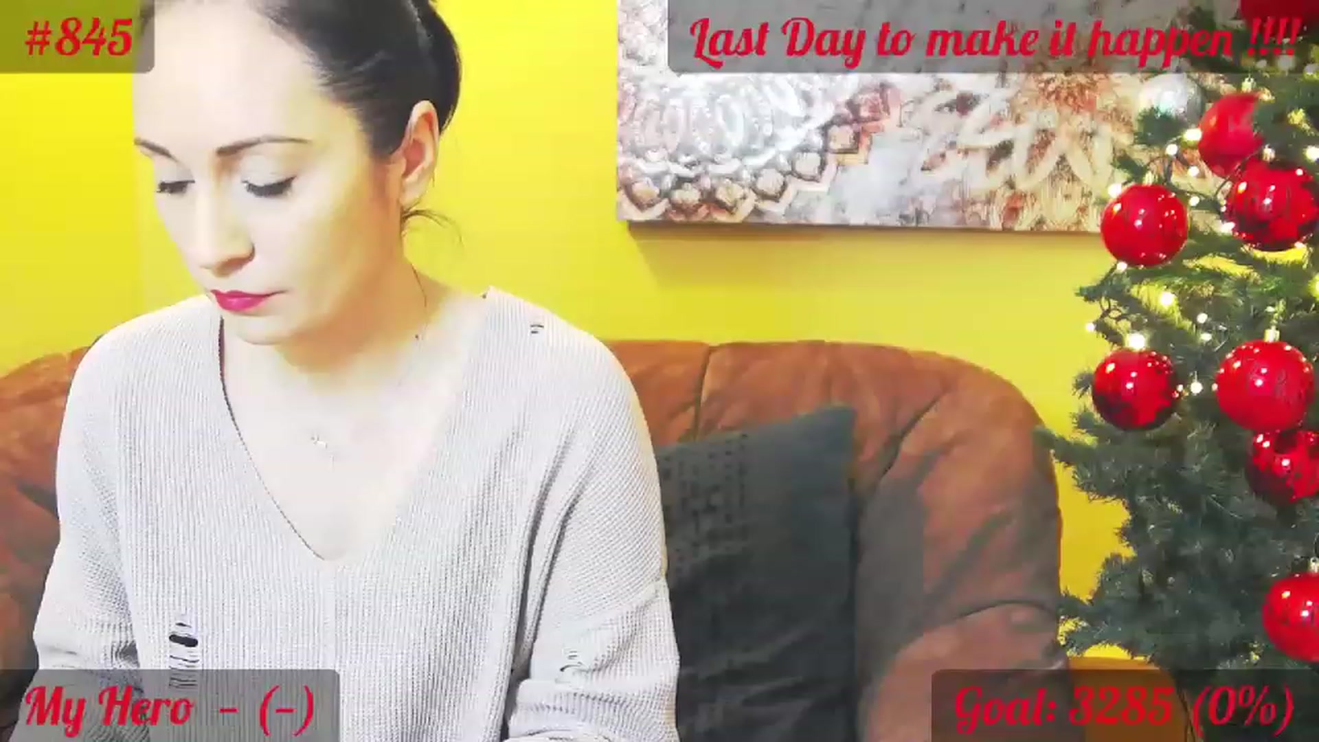 Gallery image thumbnail from QuinnieSmile's myfreecams stream on, 12/15/2022, 12:50 image 2 of 20
