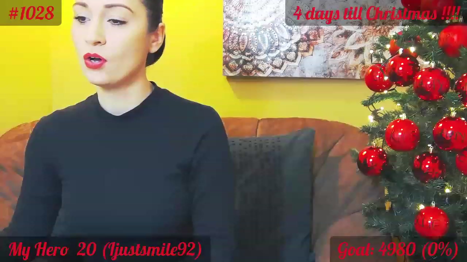 Gallery image thumbnail from QuinnieSmile's myfreecams stream on, 12/20/2022, 08:14 image 17 of 20