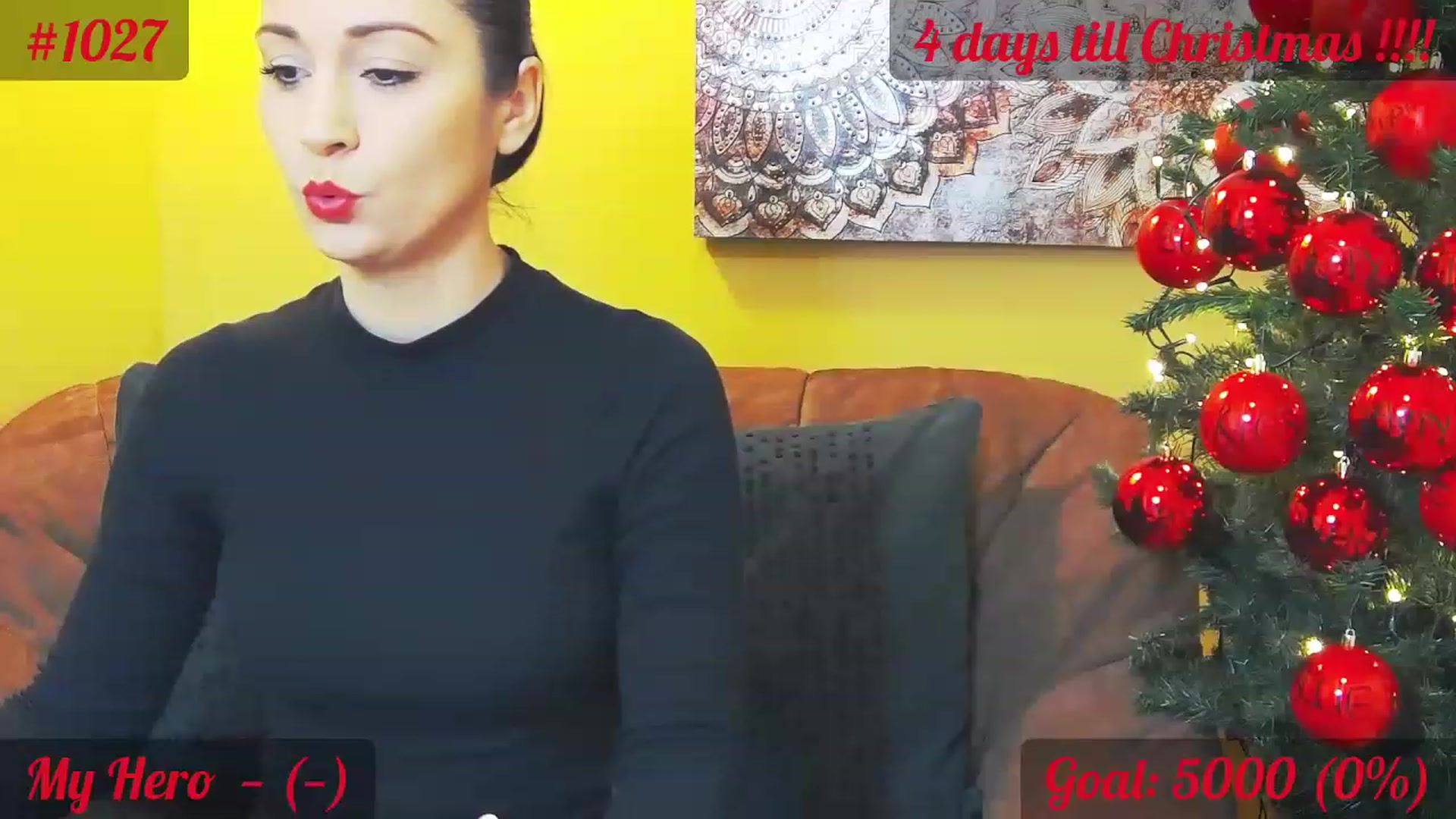 Gallery image thumbnail from QuinnieSmile's myfreecams stream on, 12/20/2022, 08:14 image 5 of 20