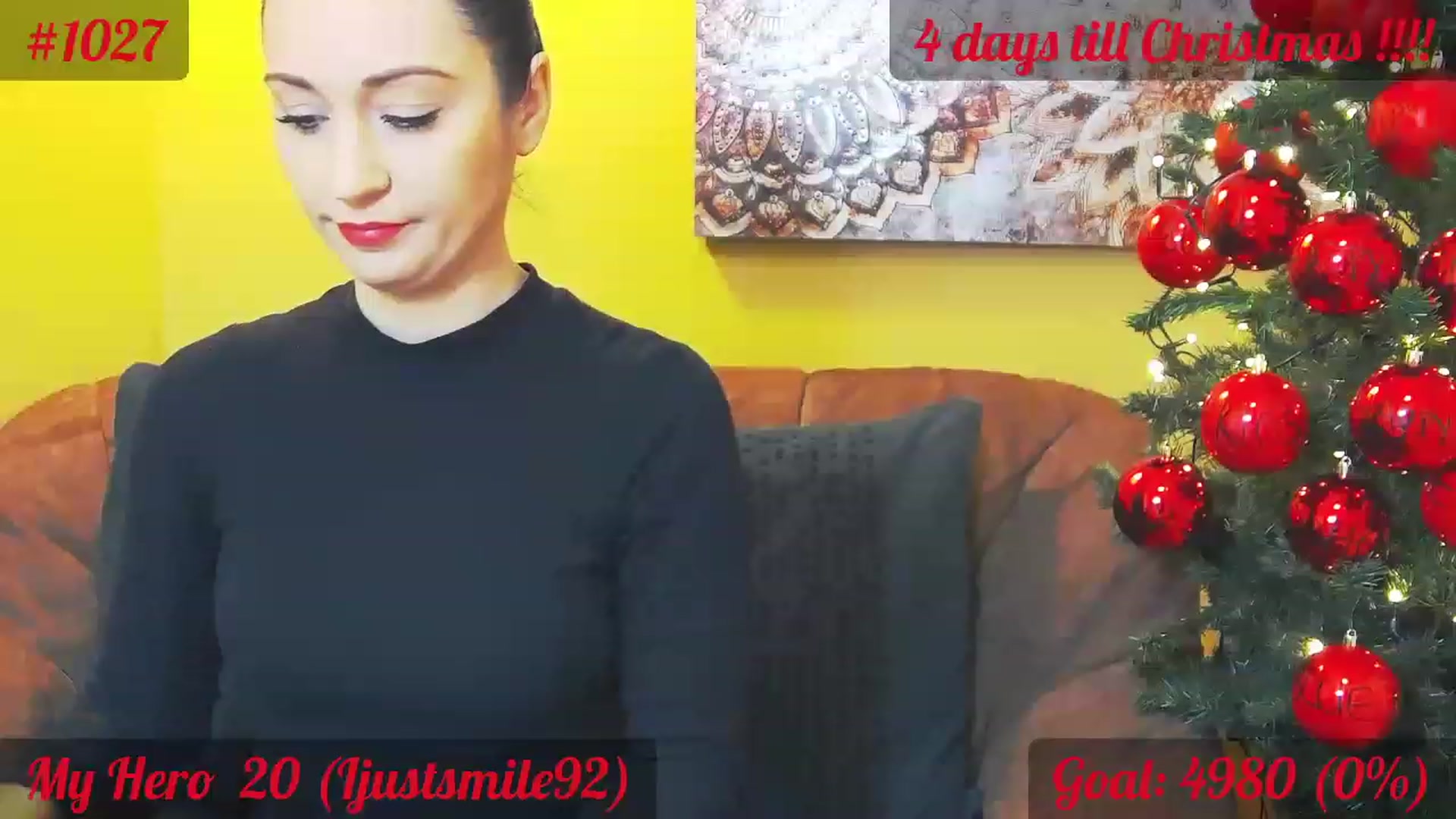 Gallery image thumbnail from QuinnieSmile's myfreecams stream on, 12/20/2022, 08:14 image 14 of 20