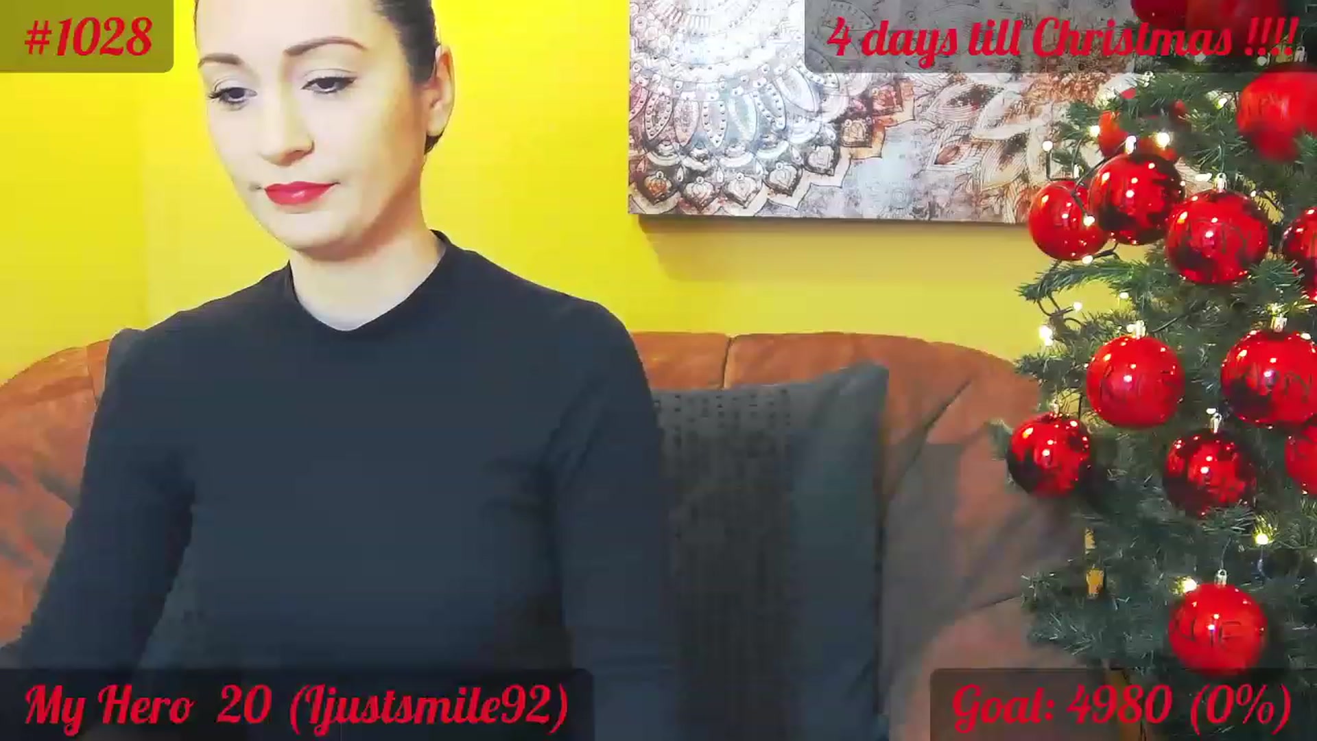 Gallery image thumbnail from QuinnieSmile's myfreecams stream on, 12/20/2022, 08:14 image 19 of 20