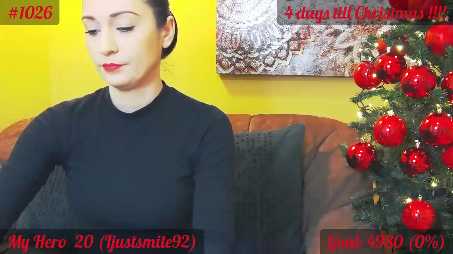 Gallery image thumbnail from QuinnieSmile's myfreecams stream on, 12/20/2022, 08:14 image 10 of 20