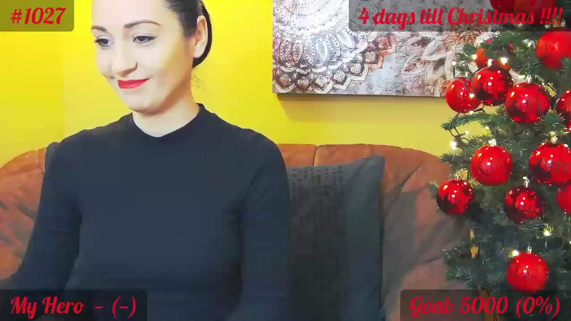 Gallery image thumbnail from QuinnieSmile's myfreecams stream on, 12/20/2022, 08:14 image 4 of 20