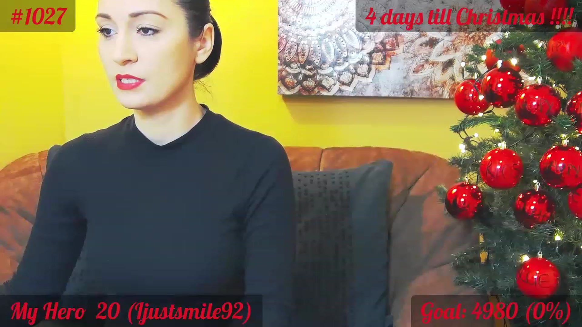 Gallery image thumbnail from QuinnieSmile's myfreecams stream on, 12/20/2022, 08:14 image 15 of 20