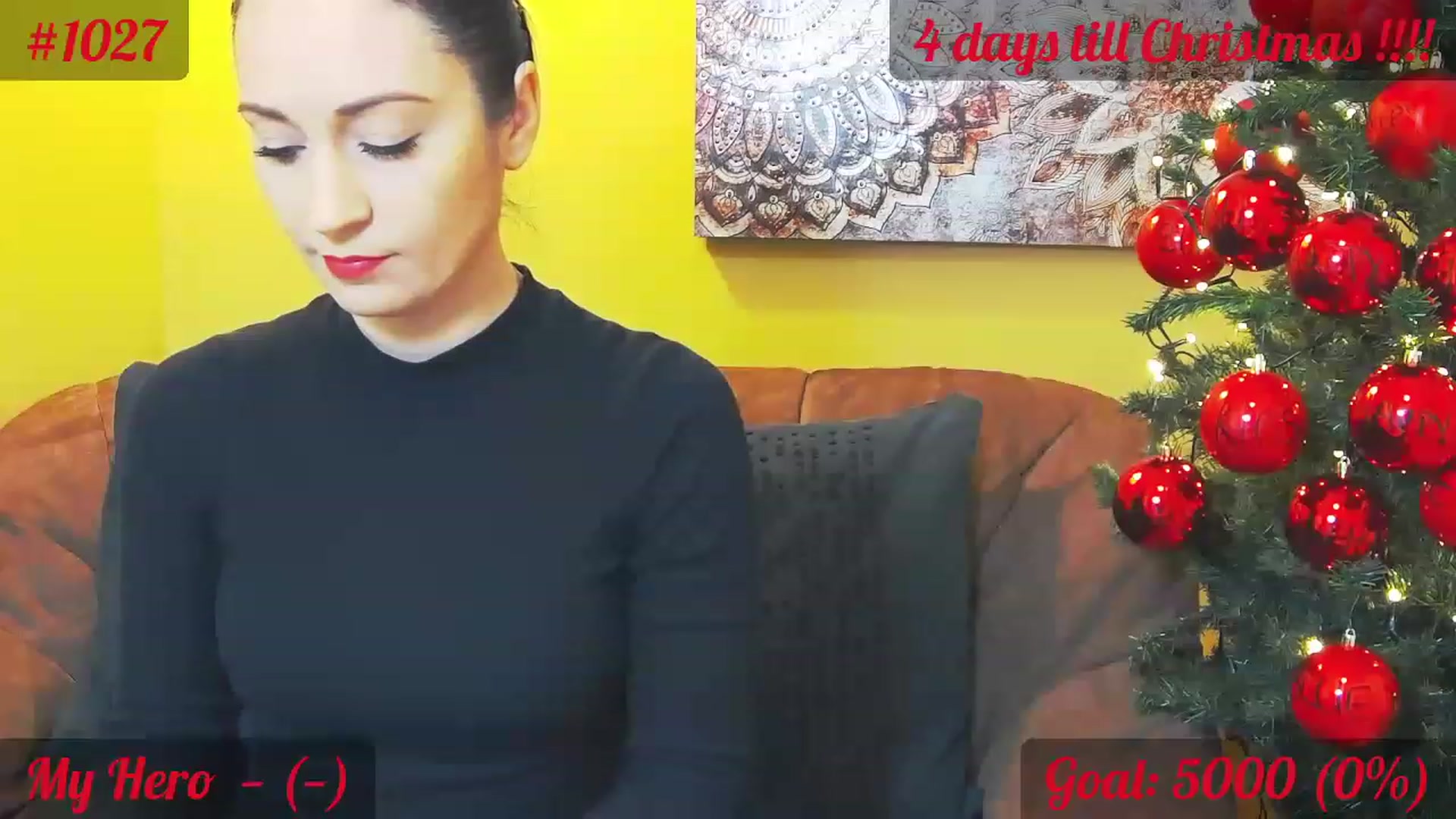 Gallery image thumbnail from QuinnieSmile's myfreecams stream on, 12/20/2022, 08:14 image 3 of 20