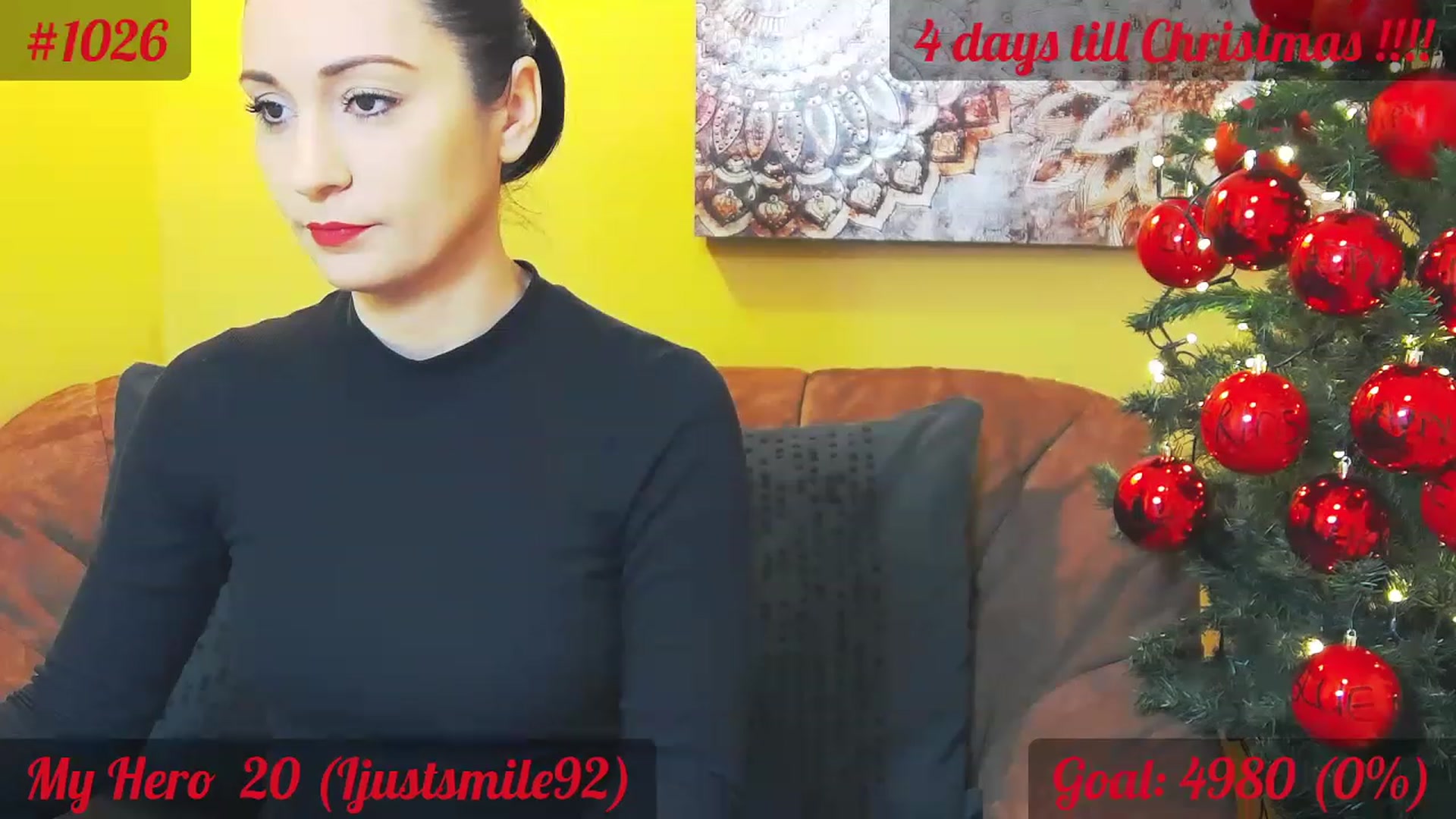 Gallery image thumbnail from QuinnieSmile's myfreecams stream on, 12/20/2022, 08:14 image 12 of 20