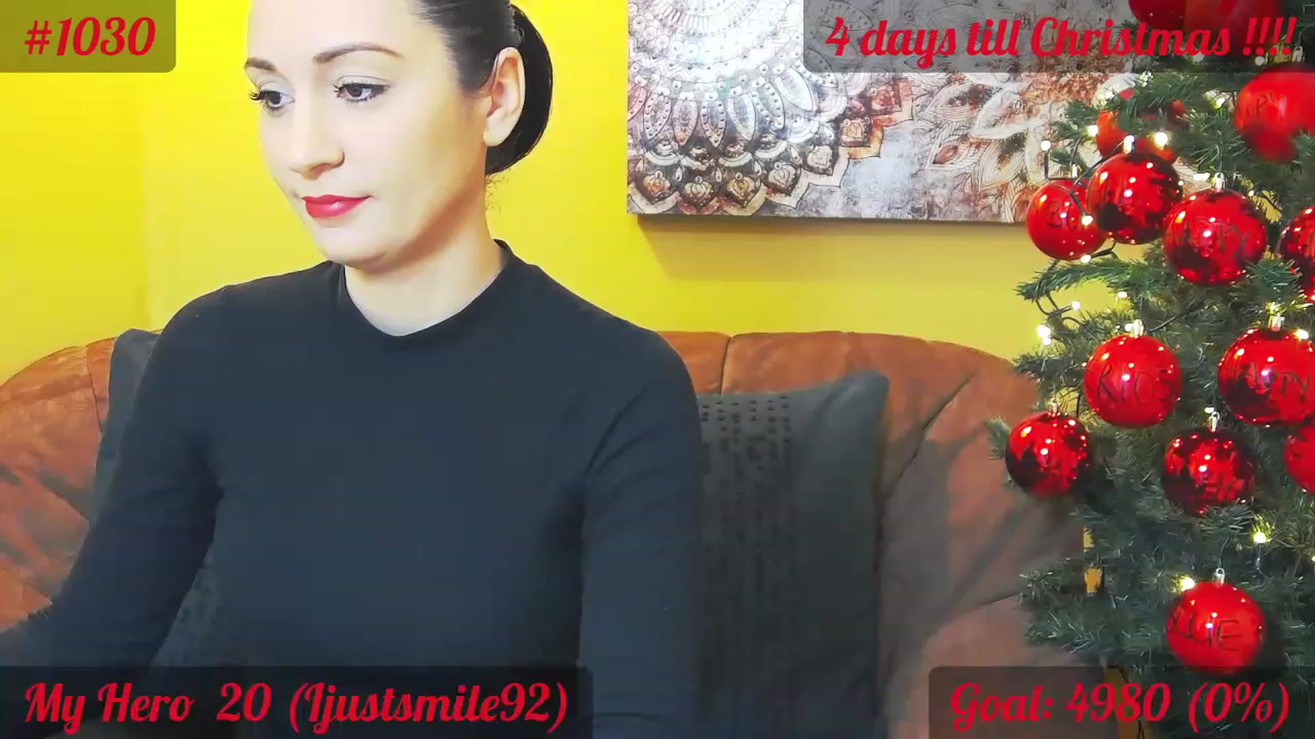 Gallery image thumbnail from QuinnieSmile's myfreecams stream on, 12/20/2022, 08:42 image 14 of 20