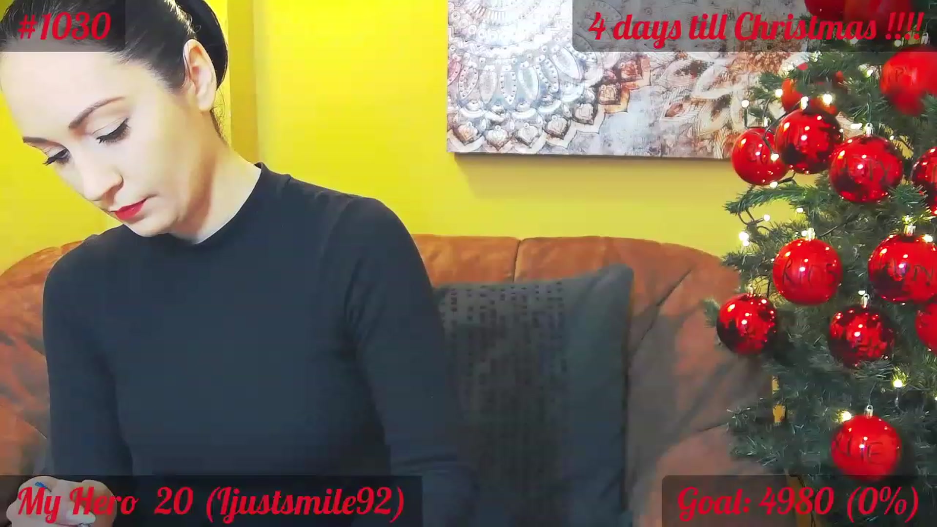 Gallery image thumbnail from QuinnieSmile's myfreecams stream on, 12/20/2022, 08:42 image 20 of 20