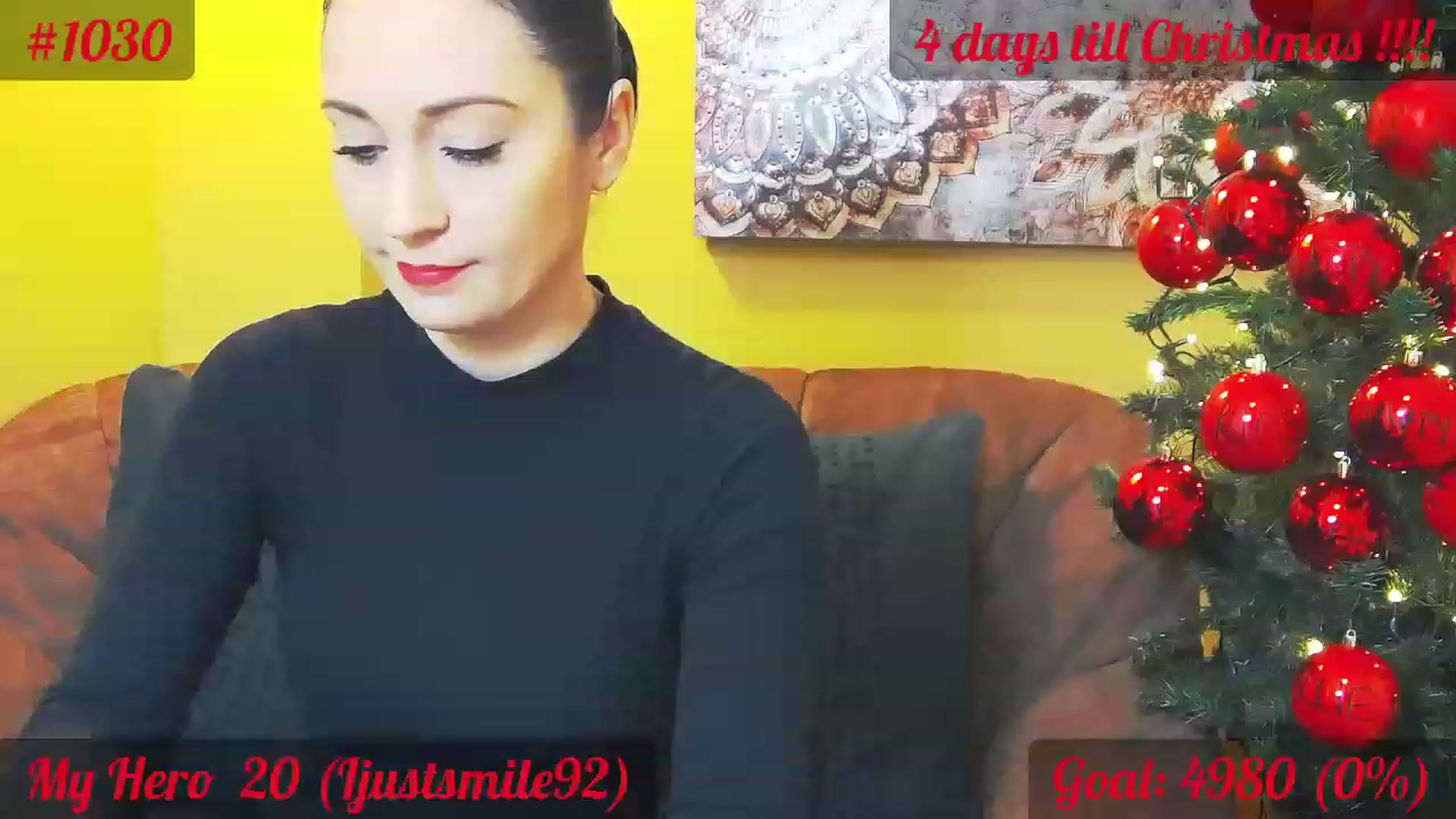 Gallery image thumbnail from QuinnieSmile's myfreecams stream on, 12/20/2022, 08:42 image 12 of 20