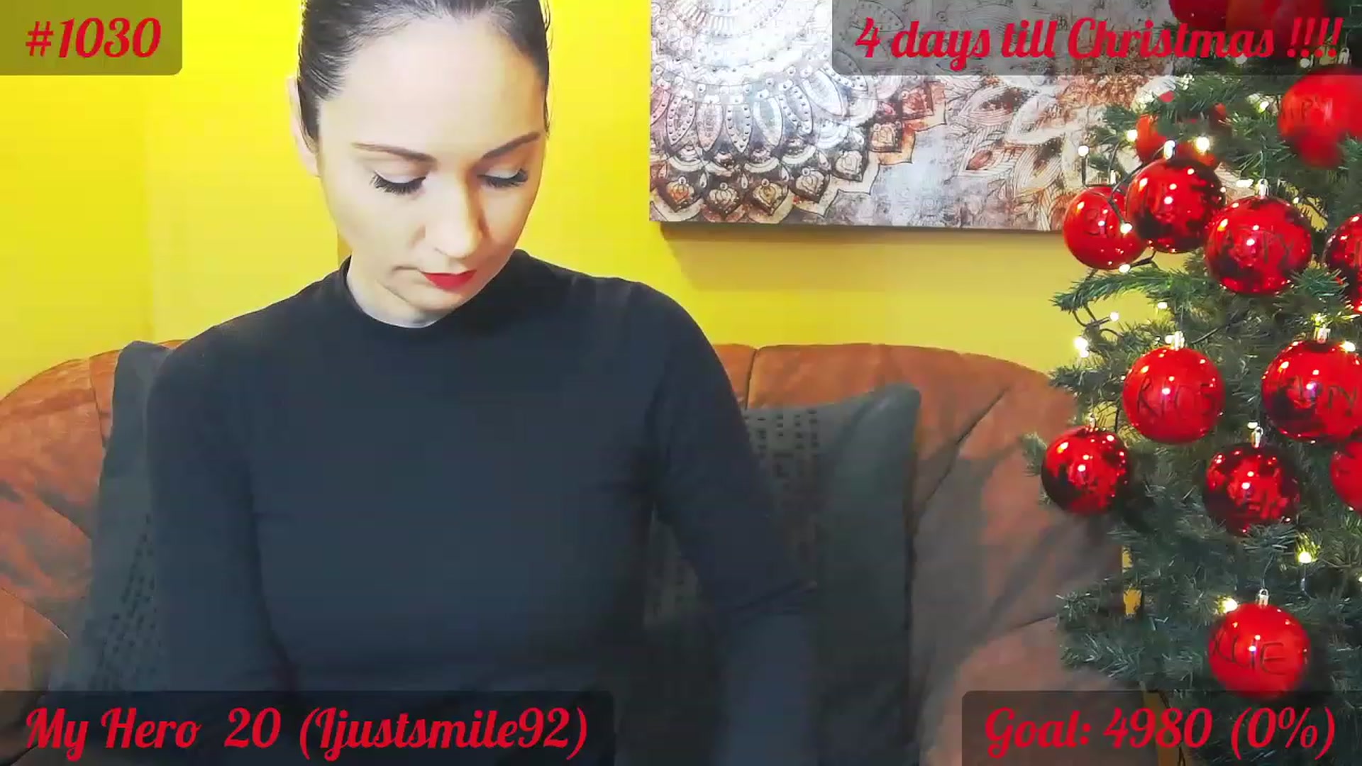 Gallery image thumbnail from QuinnieSmile's myfreecams stream on, 12/20/2022, 08:42 image 18 of 20