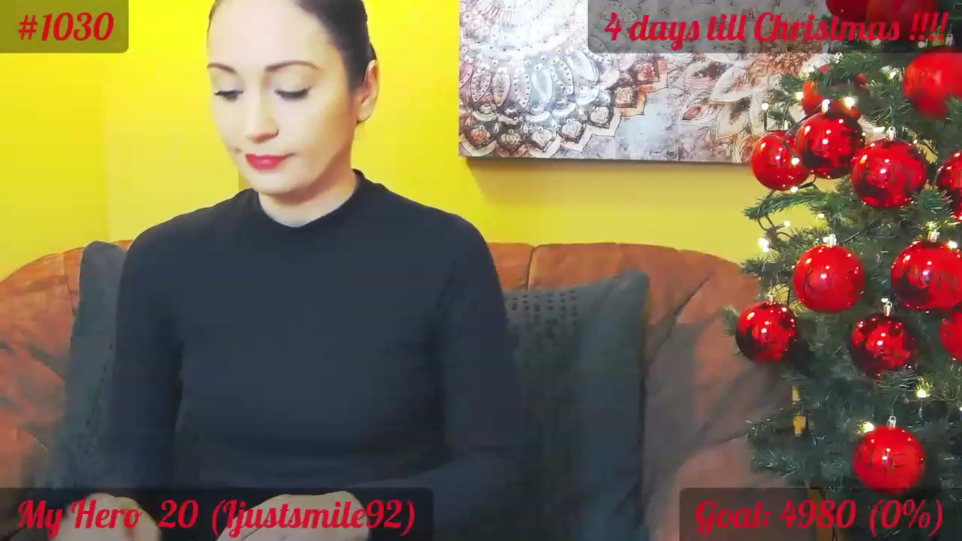 Gallery image thumbnail from QuinnieSmile's myfreecams stream on, 12/20/2022, 08:42 image 5 of 20