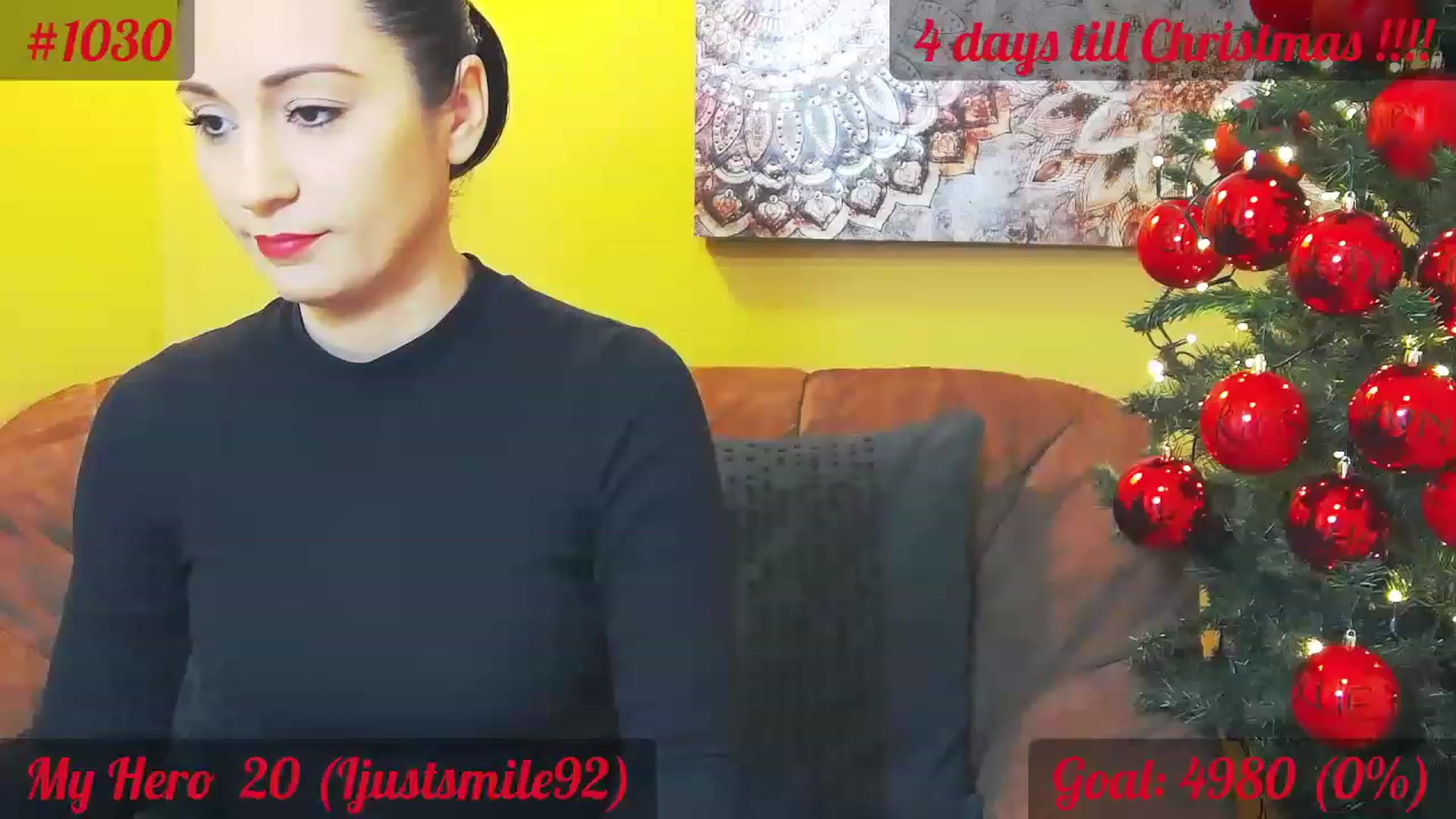Gallery image thumbnail from QuinnieSmile's myfreecams stream on, 12/20/2022, 08:42 image 6 of 20