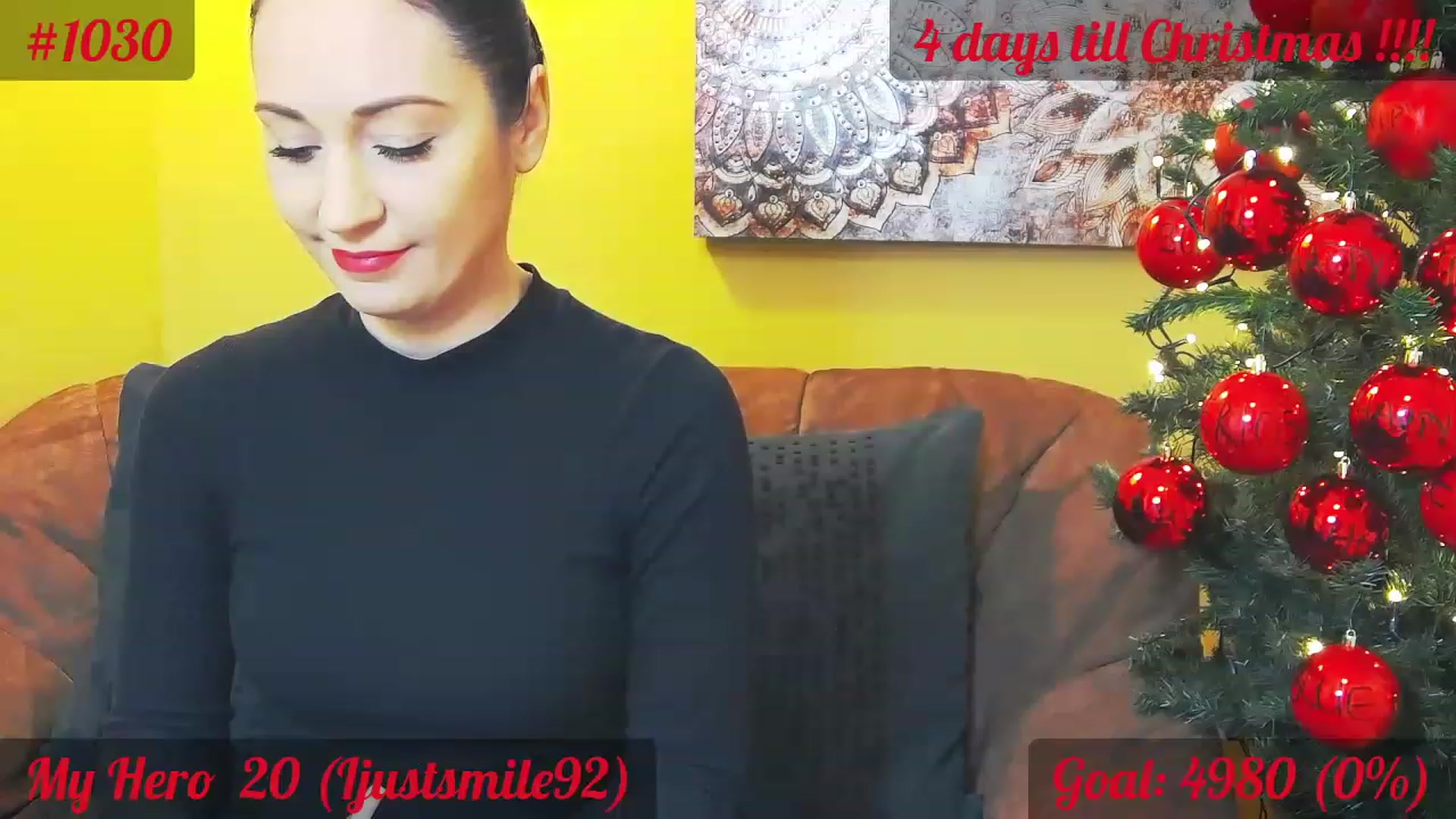 Gallery image thumbnail from QuinnieSmile's myfreecams stream on, 12/20/2022, 08:42 image 1 of 20