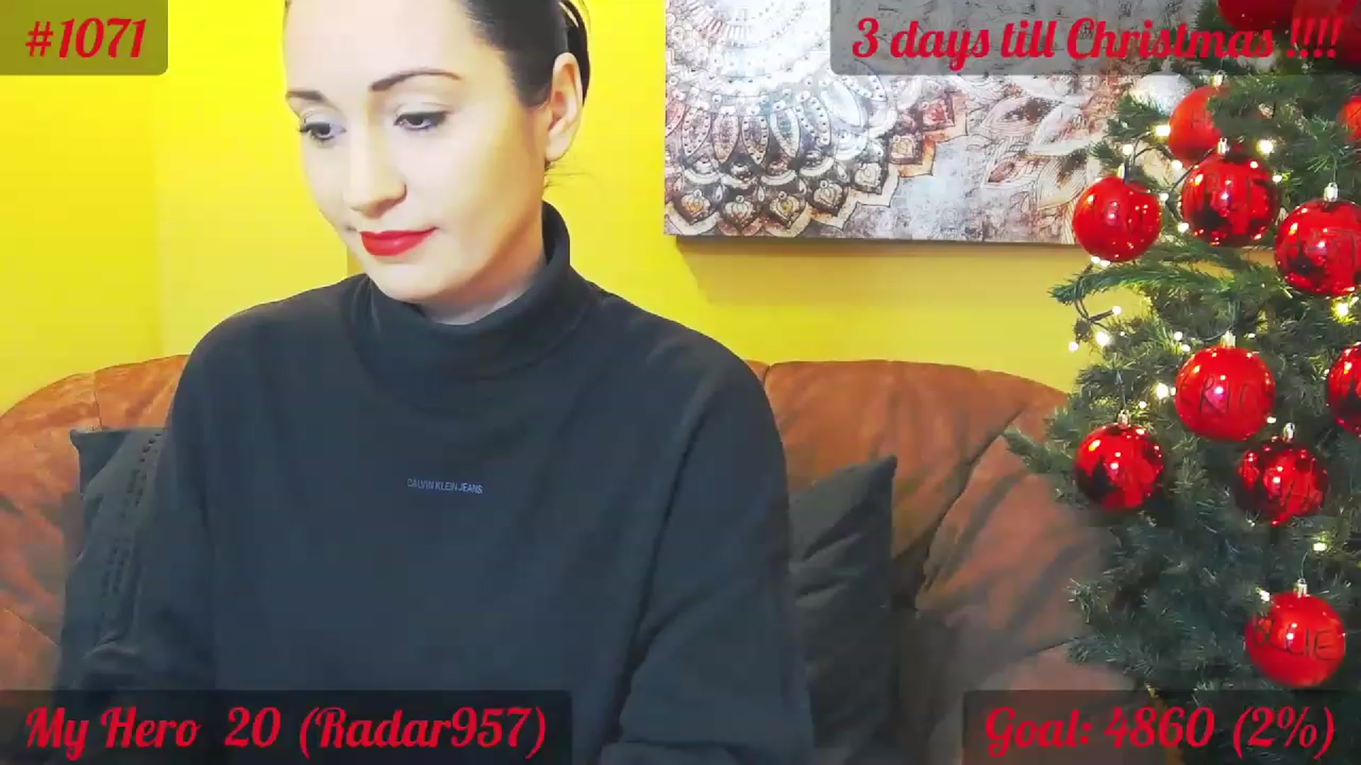 Gallery image thumbnail from QuinnieSmile's myfreecams stream on, 12/21/2022, 11:14 image 9 of 20