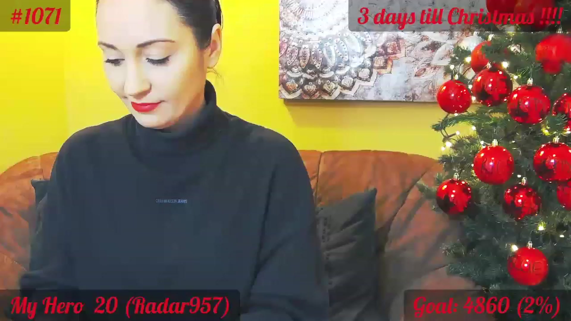 Gallery image thumbnail from QuinnieSmile's myfreecams stream on, 12/21/2022, 11:14 image 6 of 20