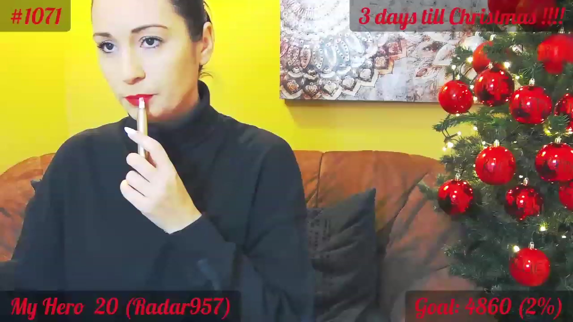 Gallery image thumbnail from QuinnieSmile's myfreecams stream on, 12/21/2022, 11:14 image 4 of 20
