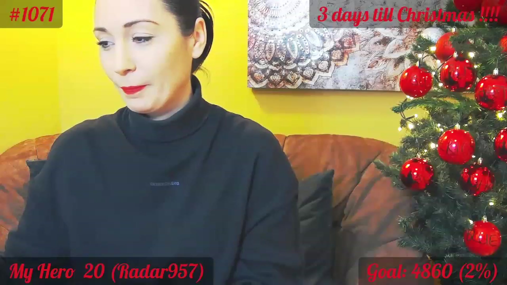 Gallery image thumbnail from QuinnieSmile's myfreecams stream on, 12/21/2022, 11:14 image 12 of 20