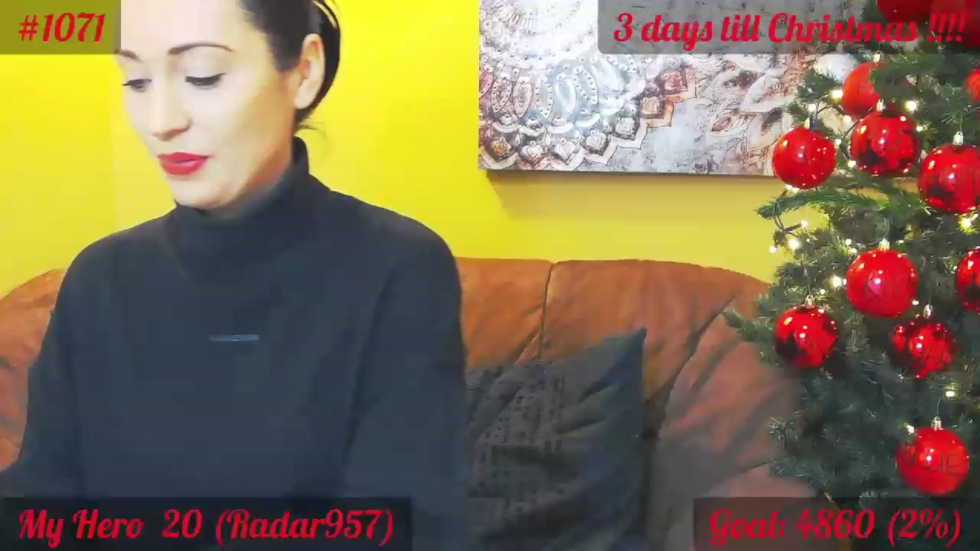 Gallery image thumbnail from QuinnieSmile's myfreecams stream on, 12/21/2022, 11:14 image 15 of 20